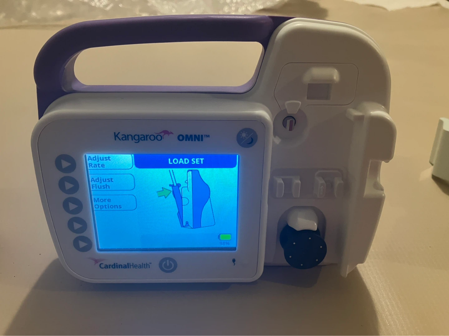 We deliver! Kangaroo Omni Feeding Pump + Accessories - photo 5