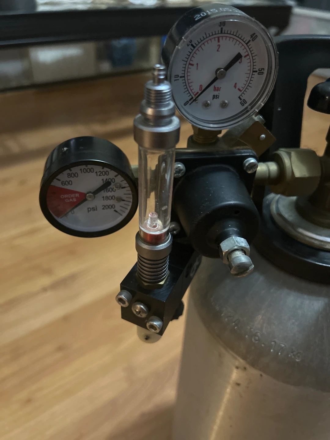 CO2 Tank with Regulator - photo 2