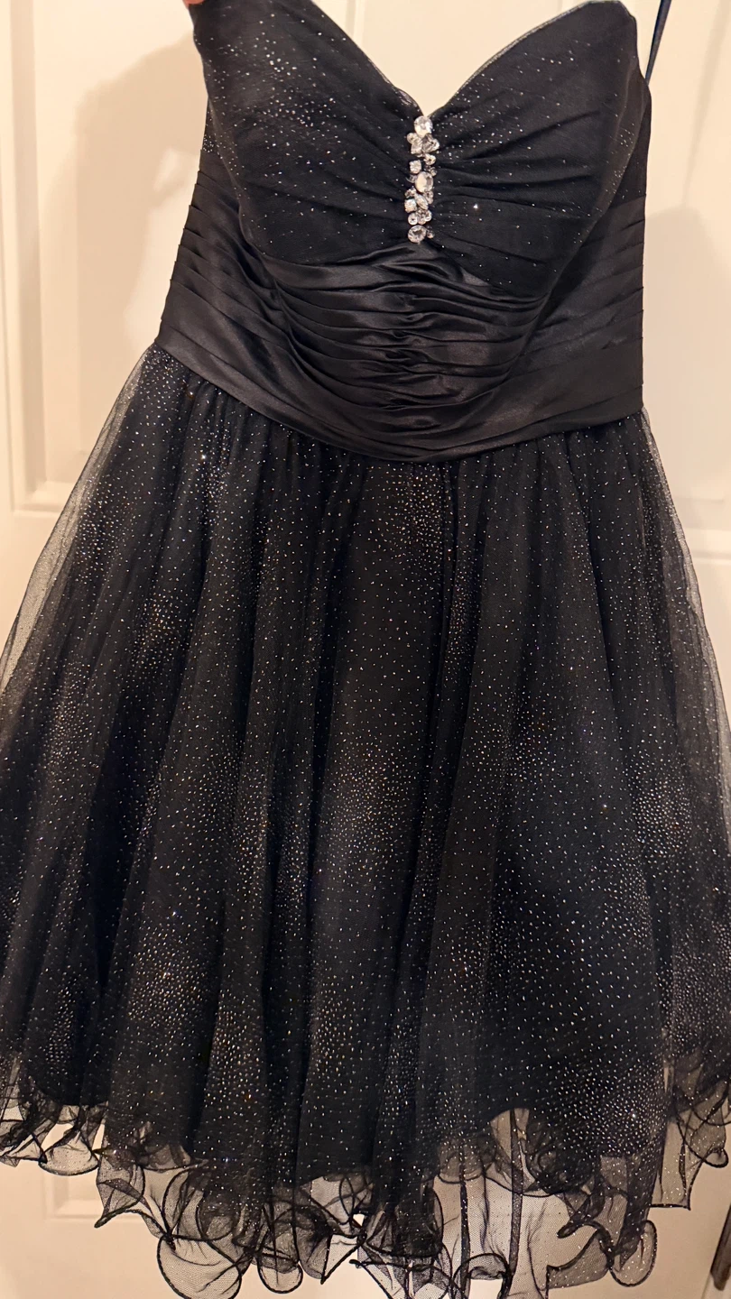 Sparkly Black Strapless Party Dress. SIZE M