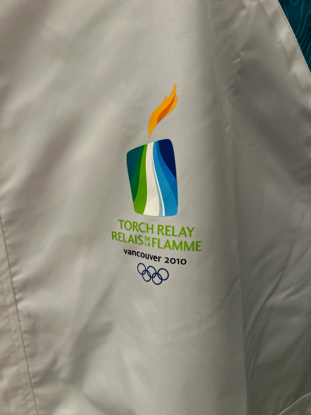 Vancouver 2010 Olympics Torch Relay Jacket - photo 2
