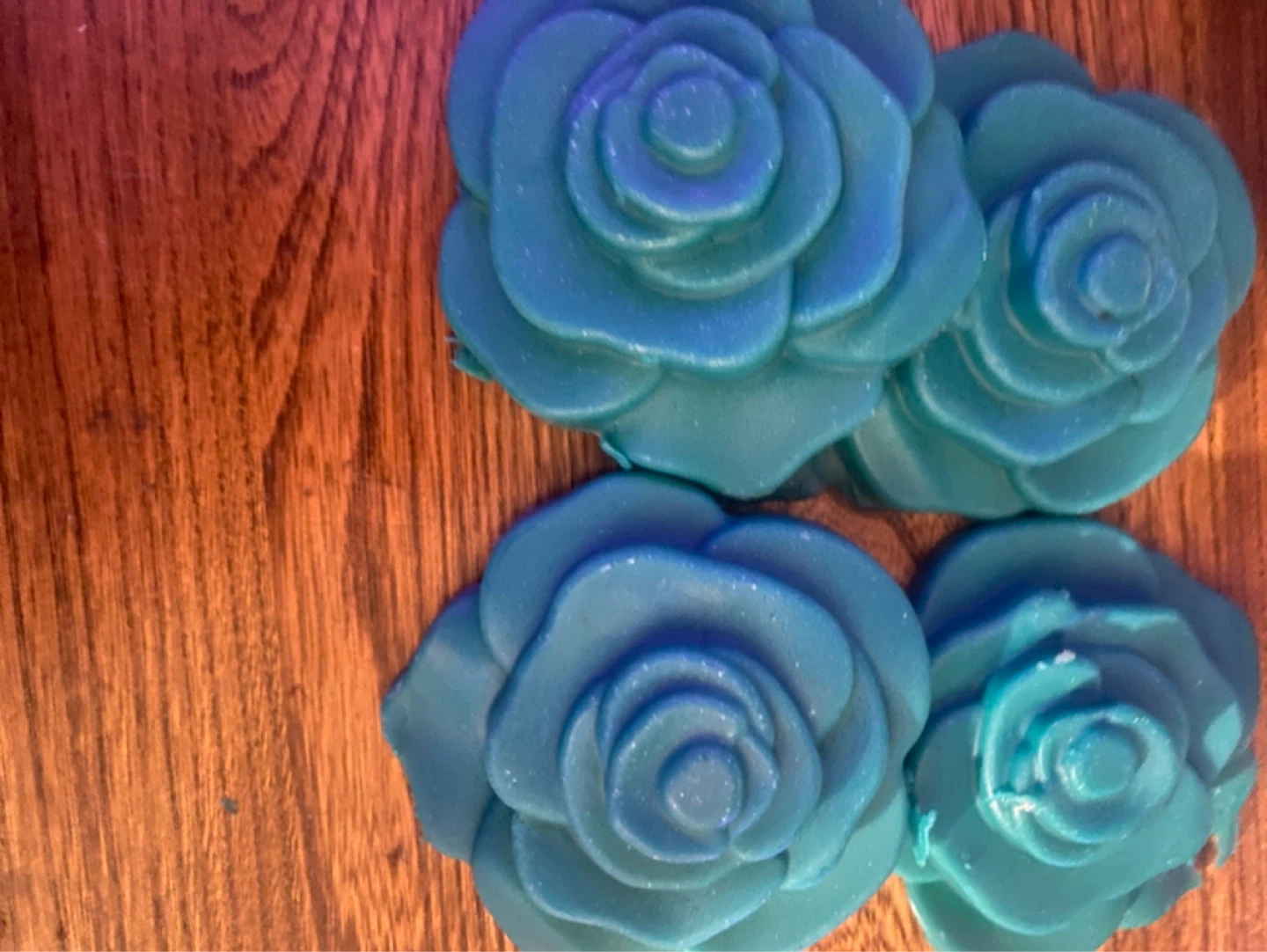 Set of 4 Teal Rose Shaped Soaps - photo 2