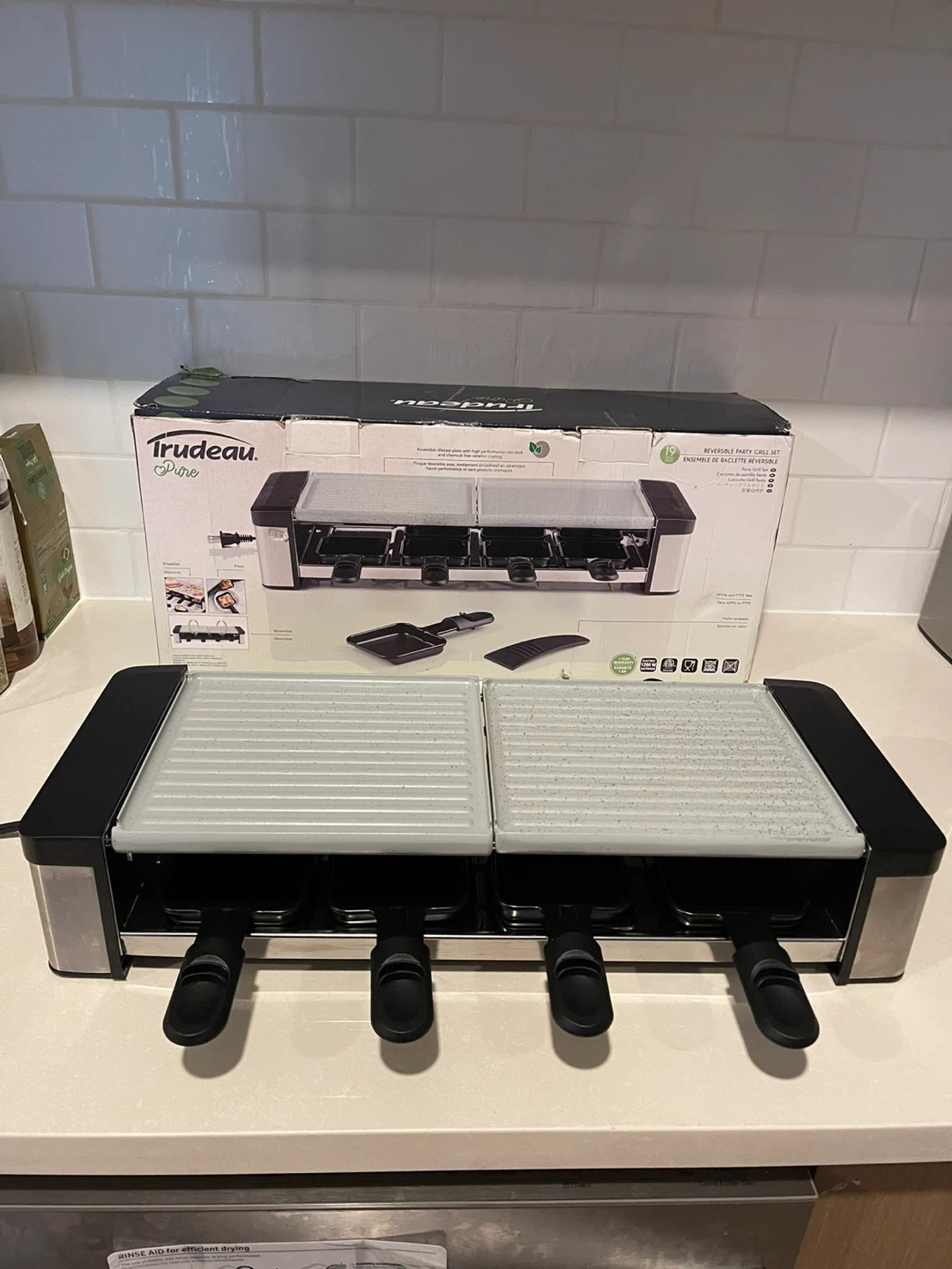 Trudeau Party Grill Set - photo 3