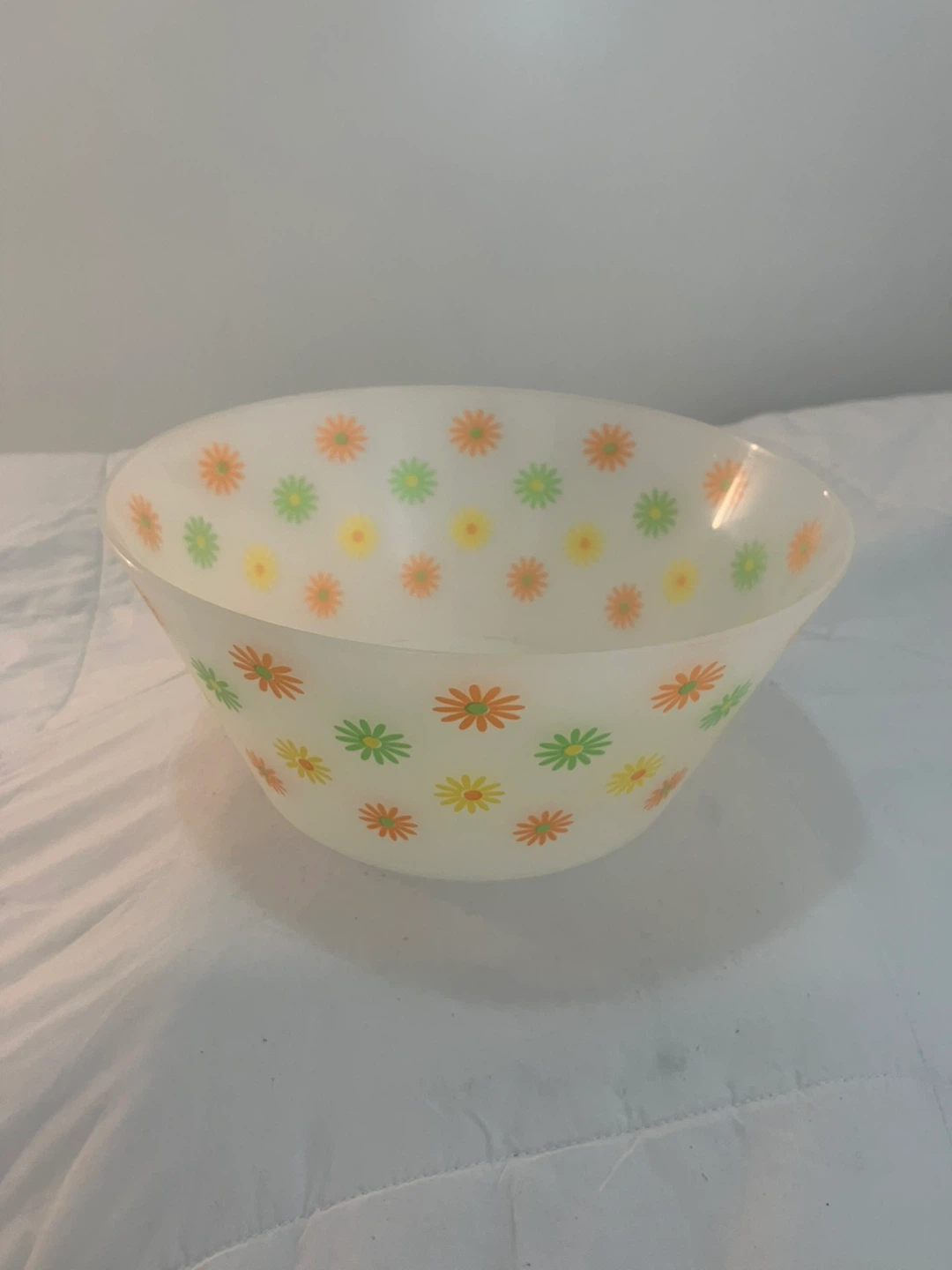 Vintage Plastic Daisy Serving Bowl  - 9.75” x 4.5” - photo 5