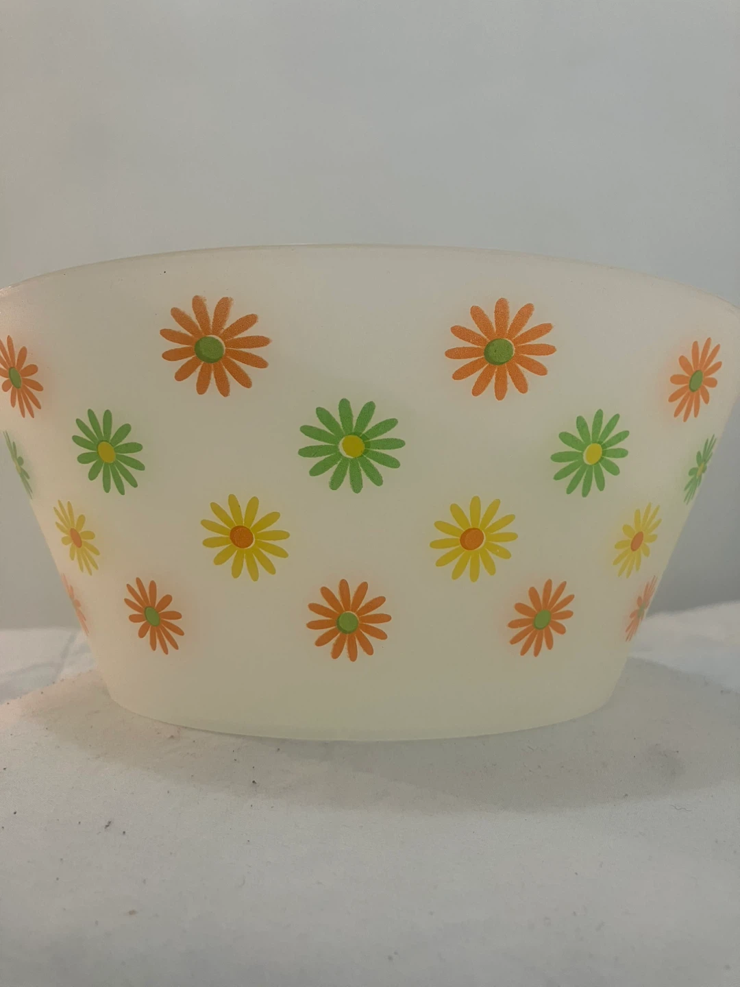 Vintage Plastic Daisy Serving Bowl  - 9.75” x 4.5” - photo 3