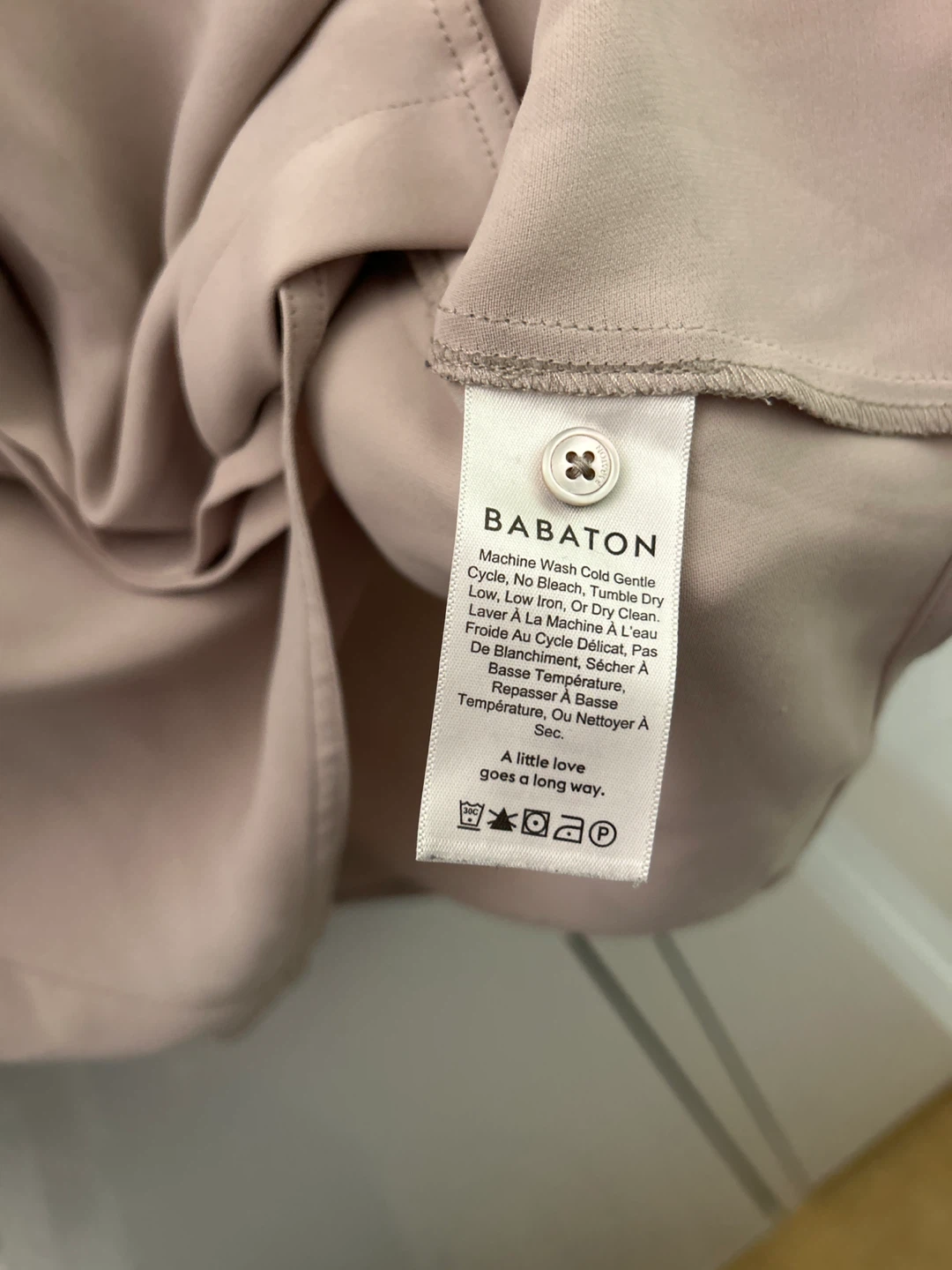 Babaton beige V-neck blouse size L - photo 3