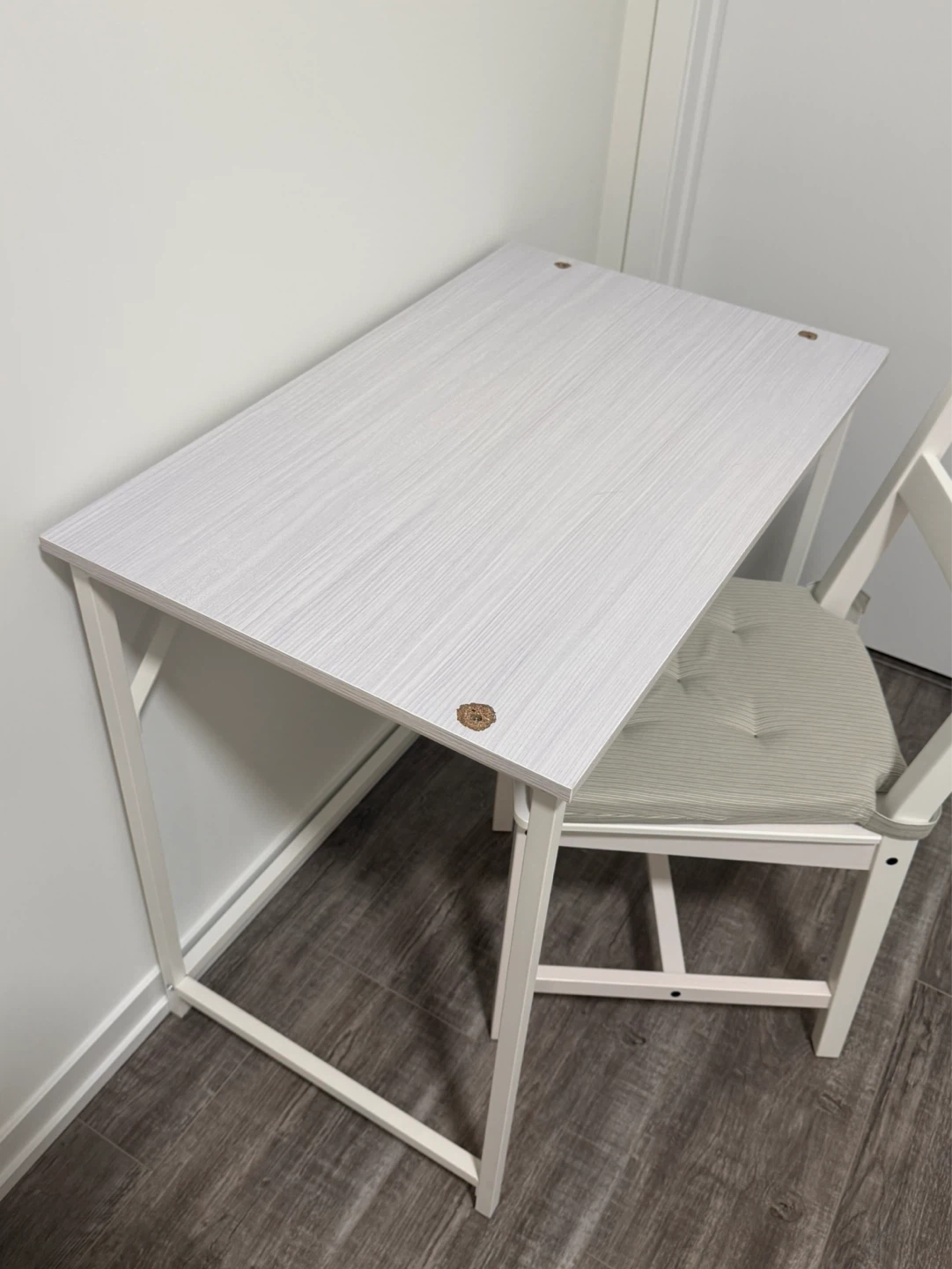 NEW Small White Desk - photo 2