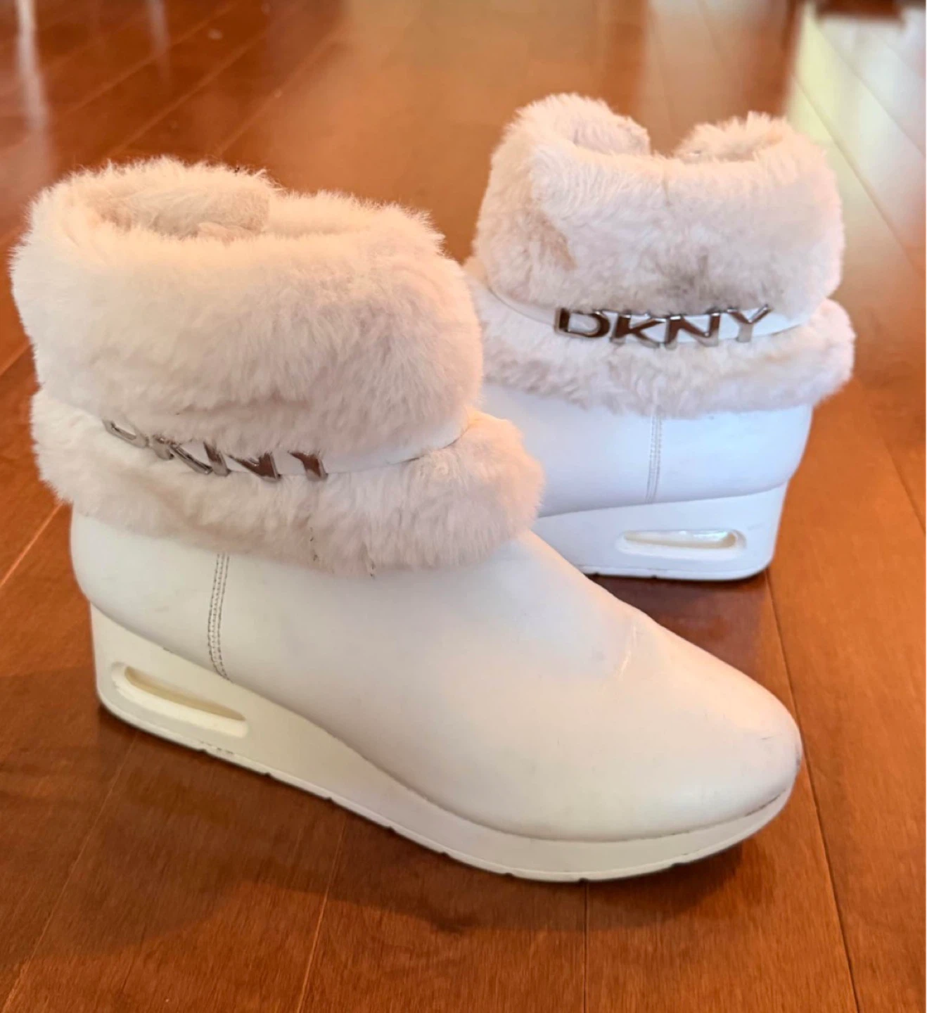 DKNY White Faux Fur Winter Boots - photo 5