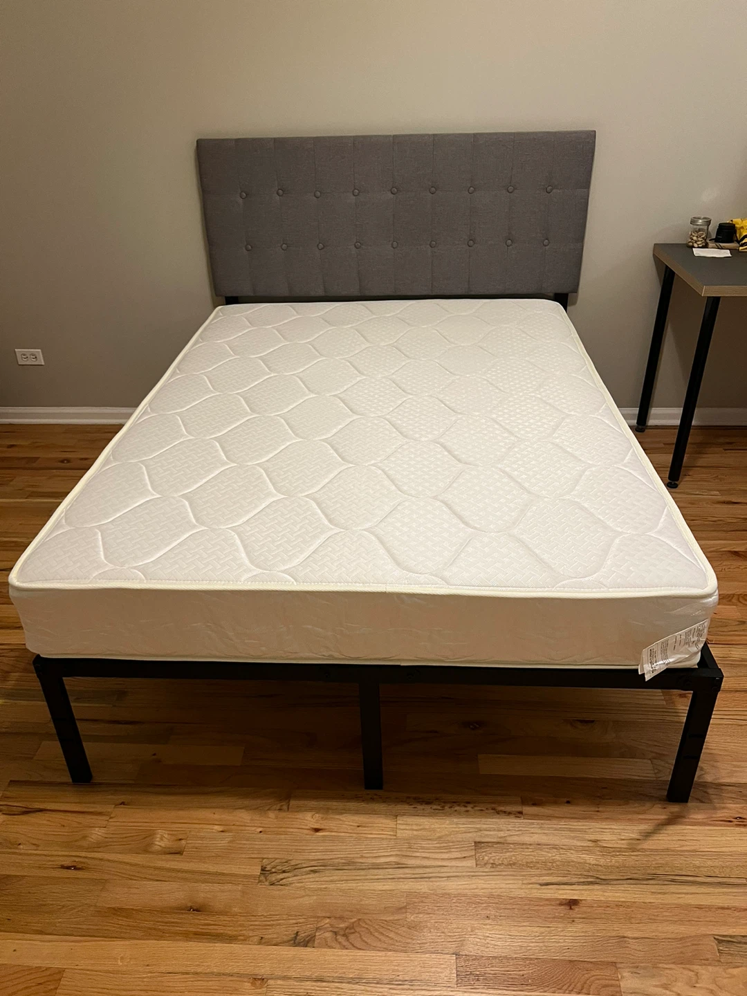 Full Size Mattress with Headboard+Frame