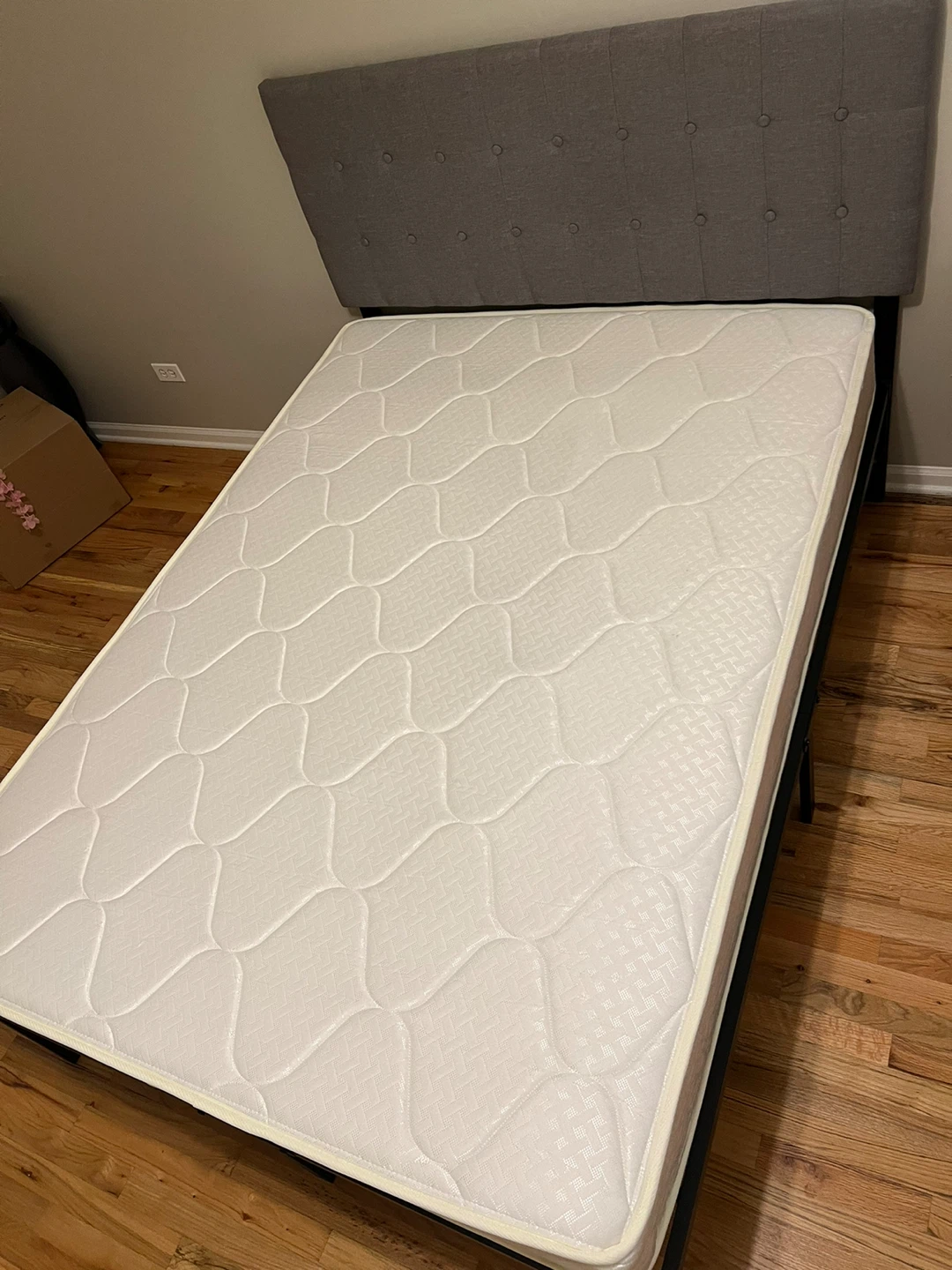 Full Size Mattress with Headboard+Frame - photo 2