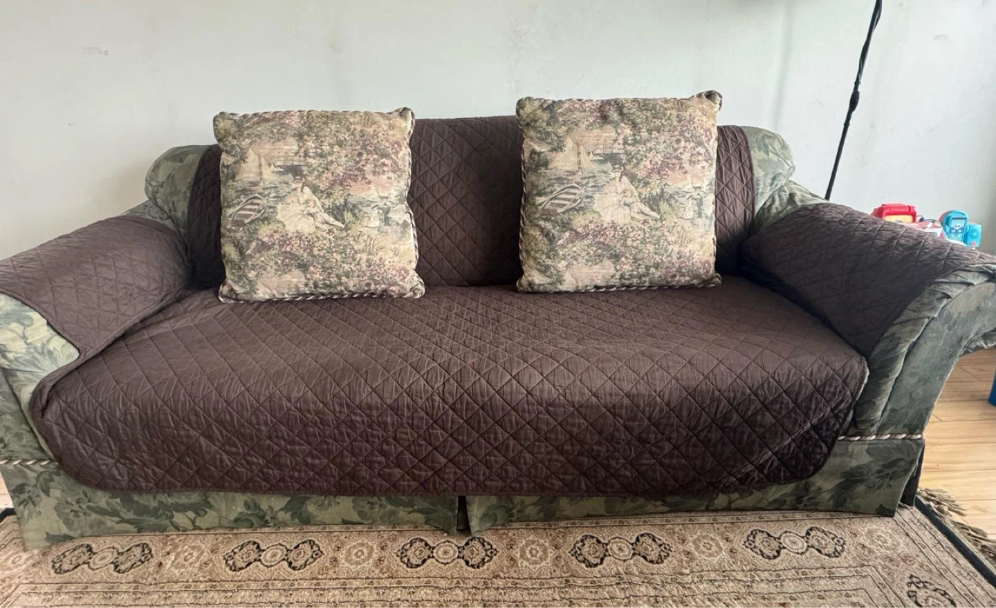 Sofa with Quilted Slipcovers - photo 2