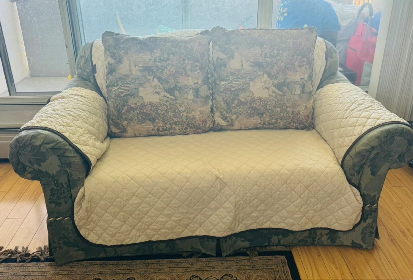 2-Seater Sofa /  Love seat with Floral Pattern