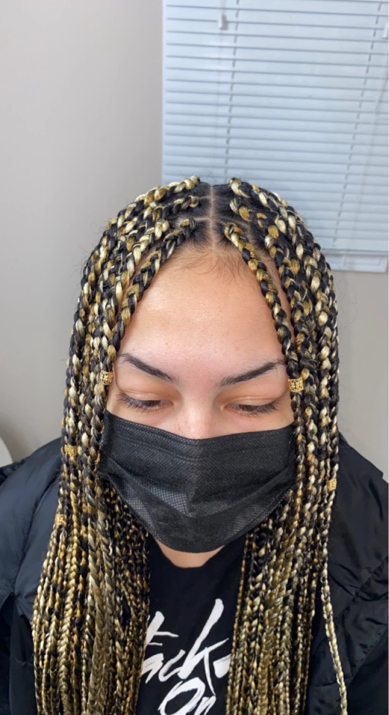 Mobile Hairstylist - photo 3