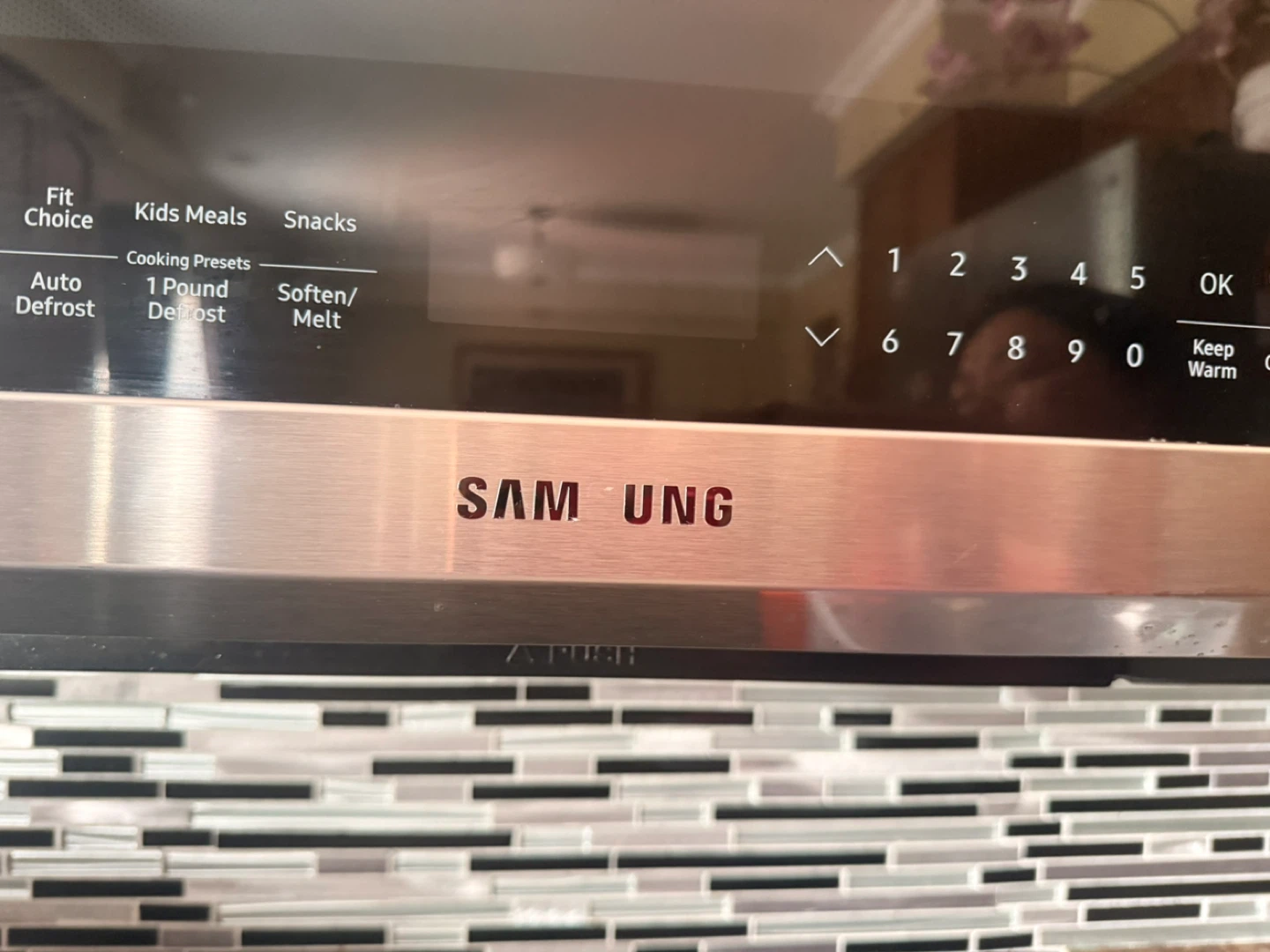 Samsung Over-the-Range Microwave - photo 2