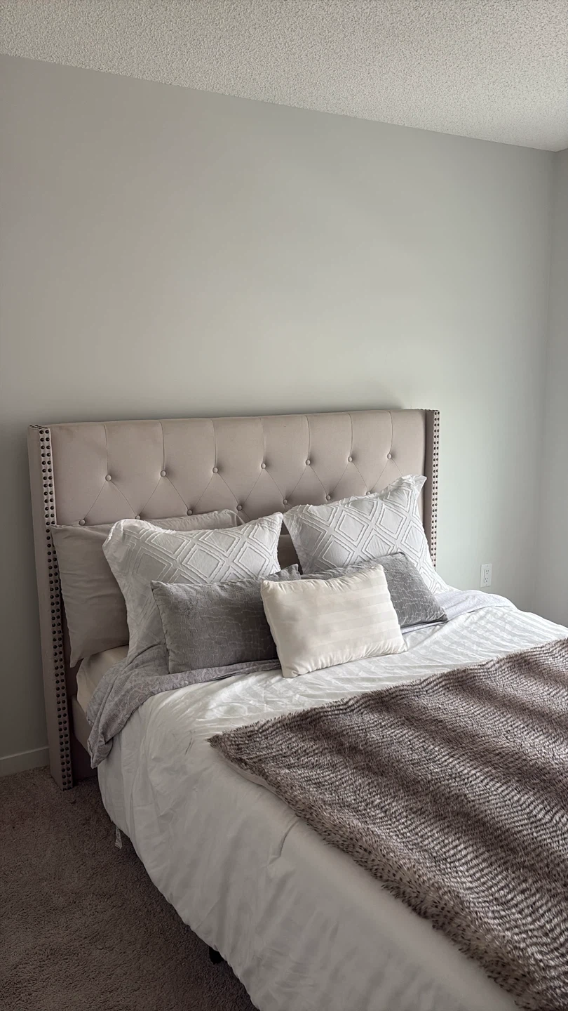 Tufted Upholstered Bed Frame with Mattress - photo 2