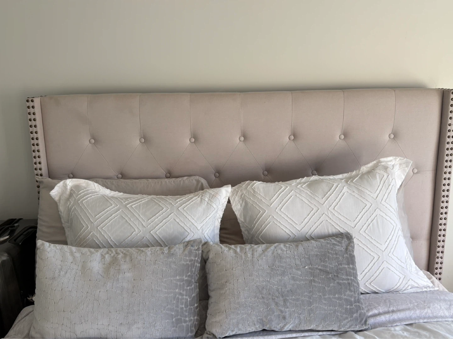 Tufted Upholstered Bed Frame with Mattress - photo 5