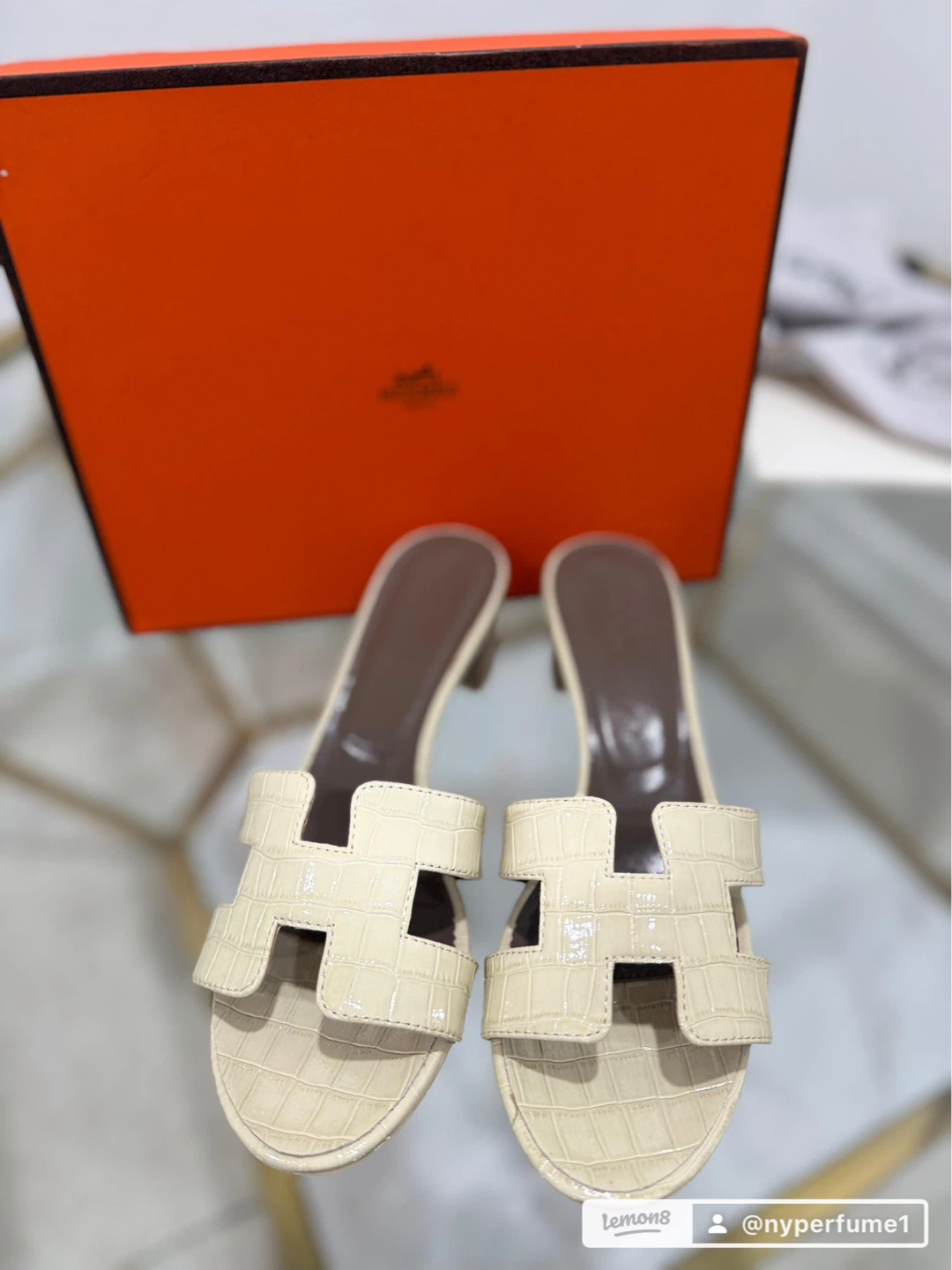 Hermes H Sandals Beige Croc Embossed Size 39 - photo 2