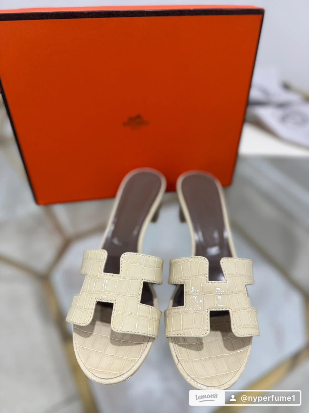Hermes H Sandals Beige Croc Embossed Size 39
