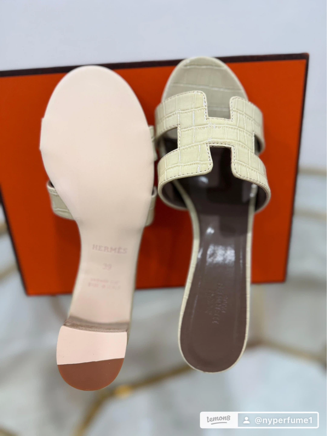 Hermes H Sandals Beige Croc Embossed Size 39 - photo 3