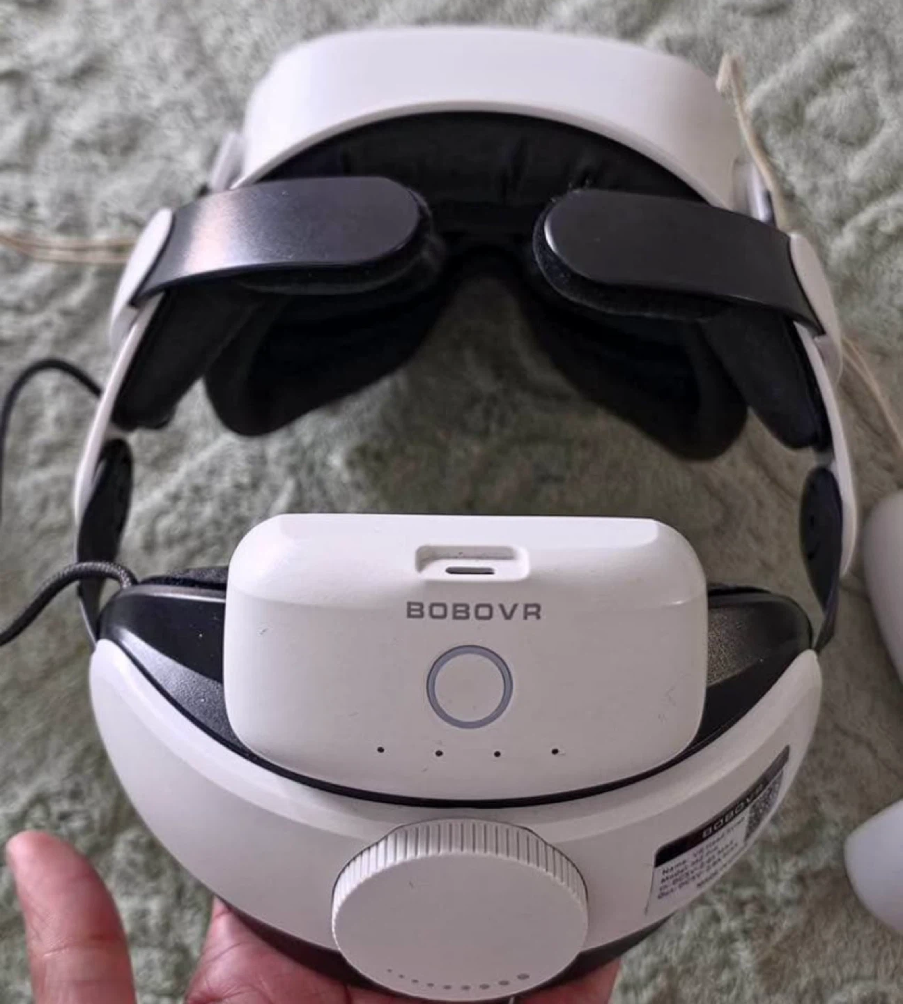 Meta Quest 2 VR Headset with Controllers/headstrao - photo 2