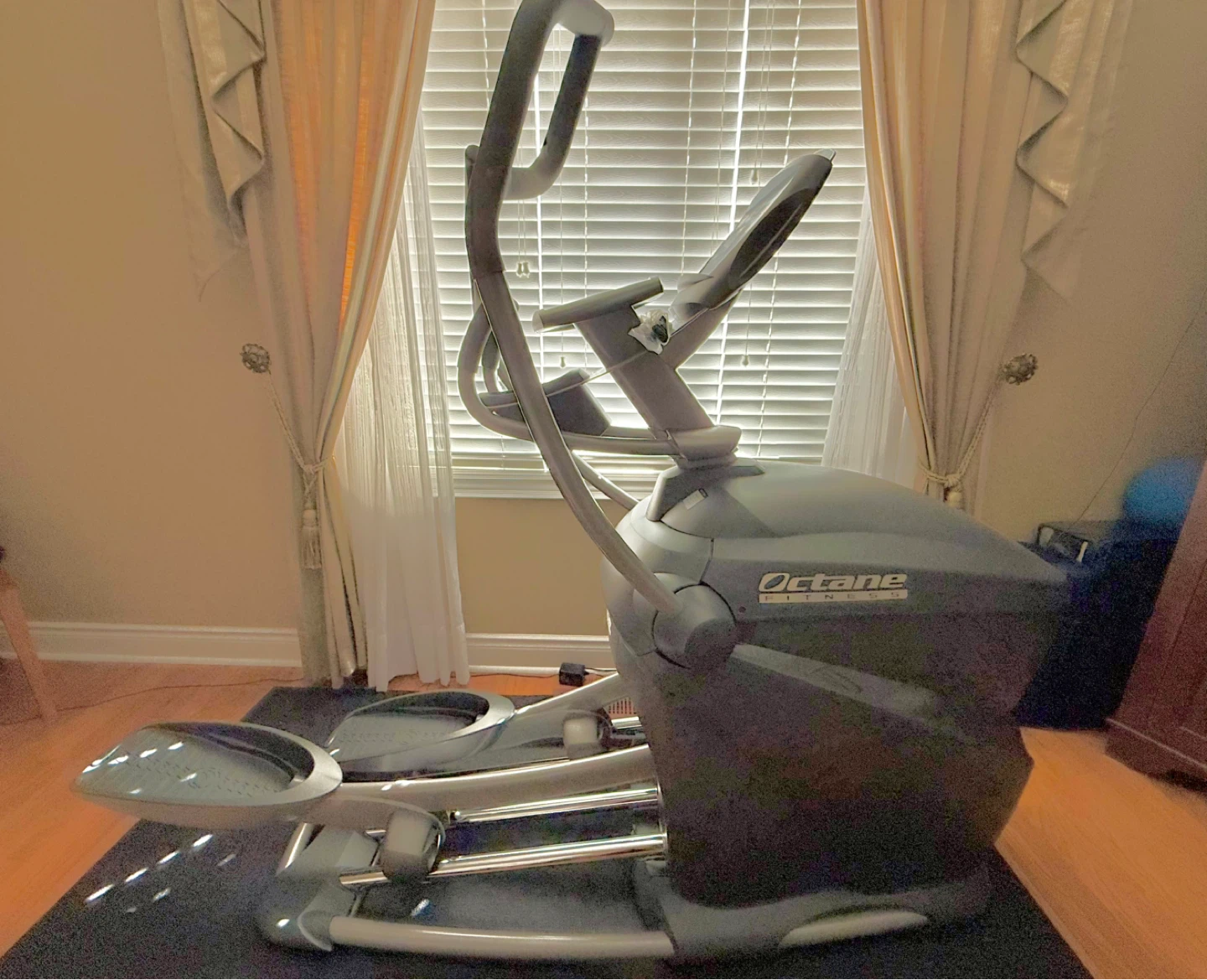 Octane Fitness Q37e Elliptical