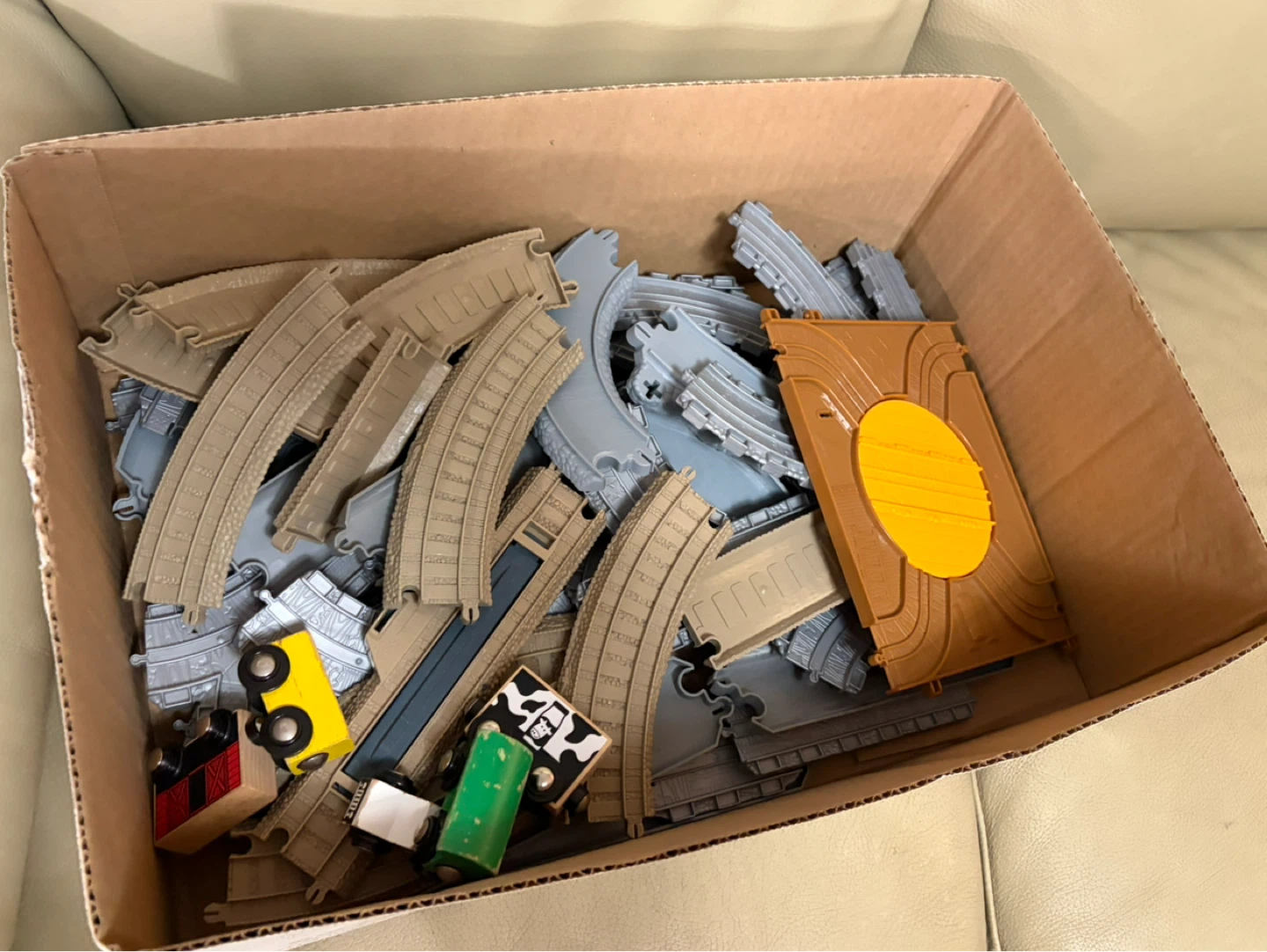 The Biggest Thomas & Friends Lot 100+ items - photo 3