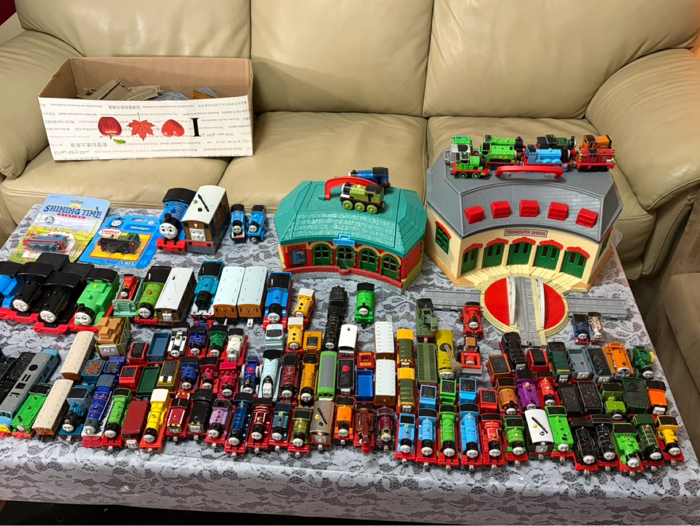 The Biggest Thomas & Friends Lot 100+ items - photo 2
