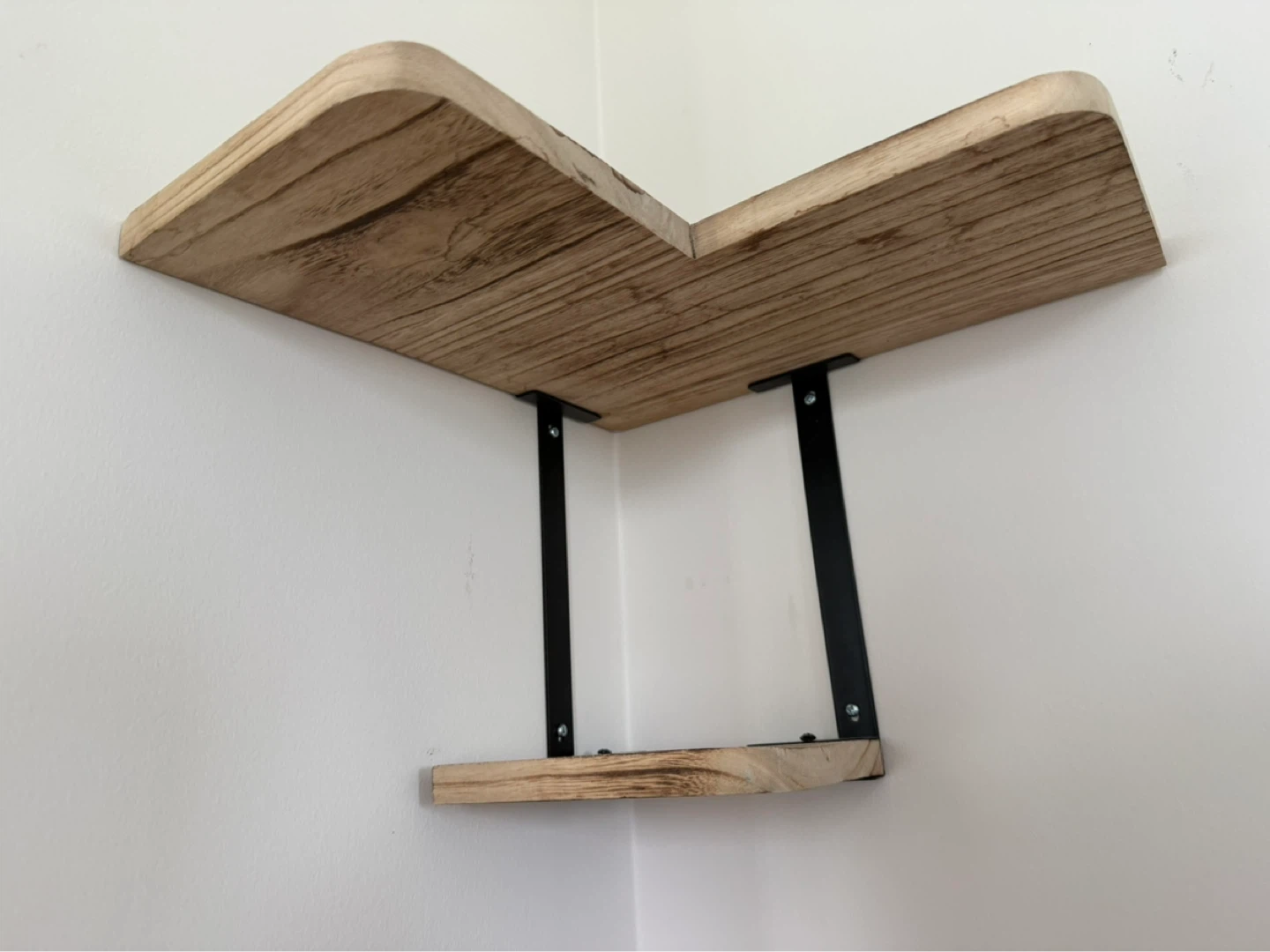Wooden Corner Shelf - photo 3
