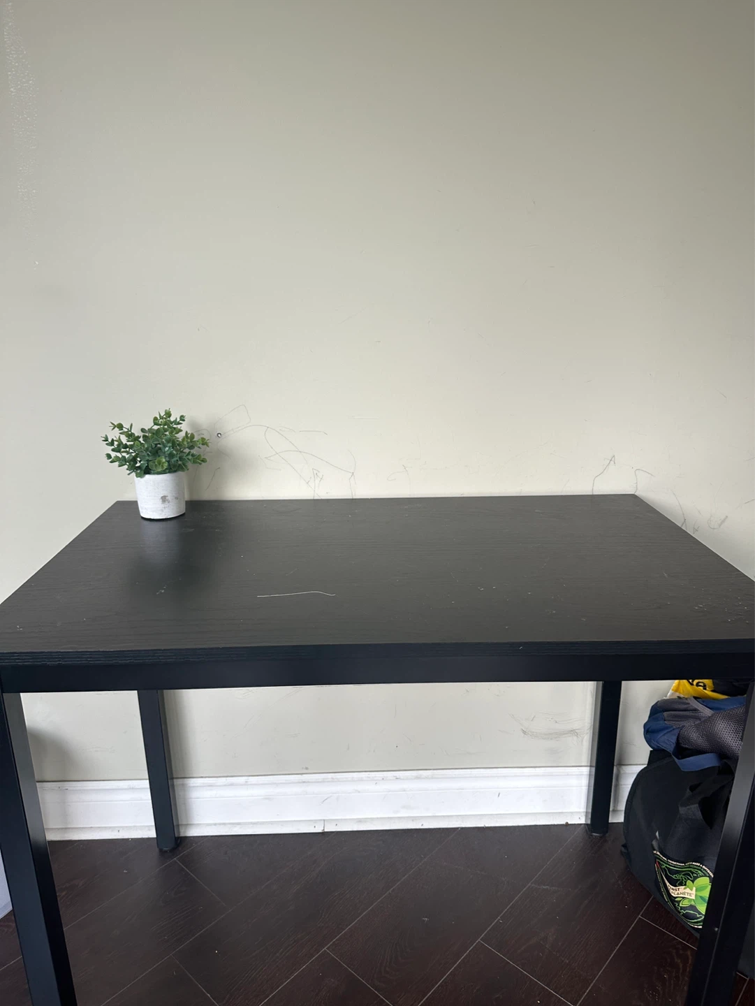 Black Desk and Chair - photo 2