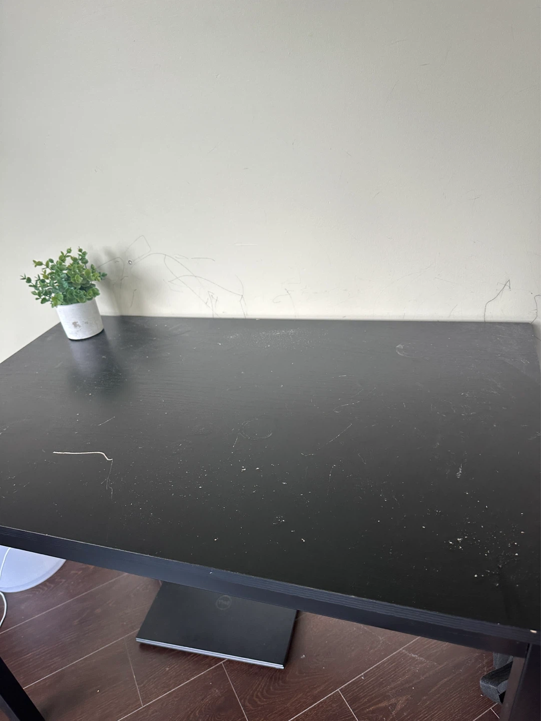 Black Desk and Chair - photo 3