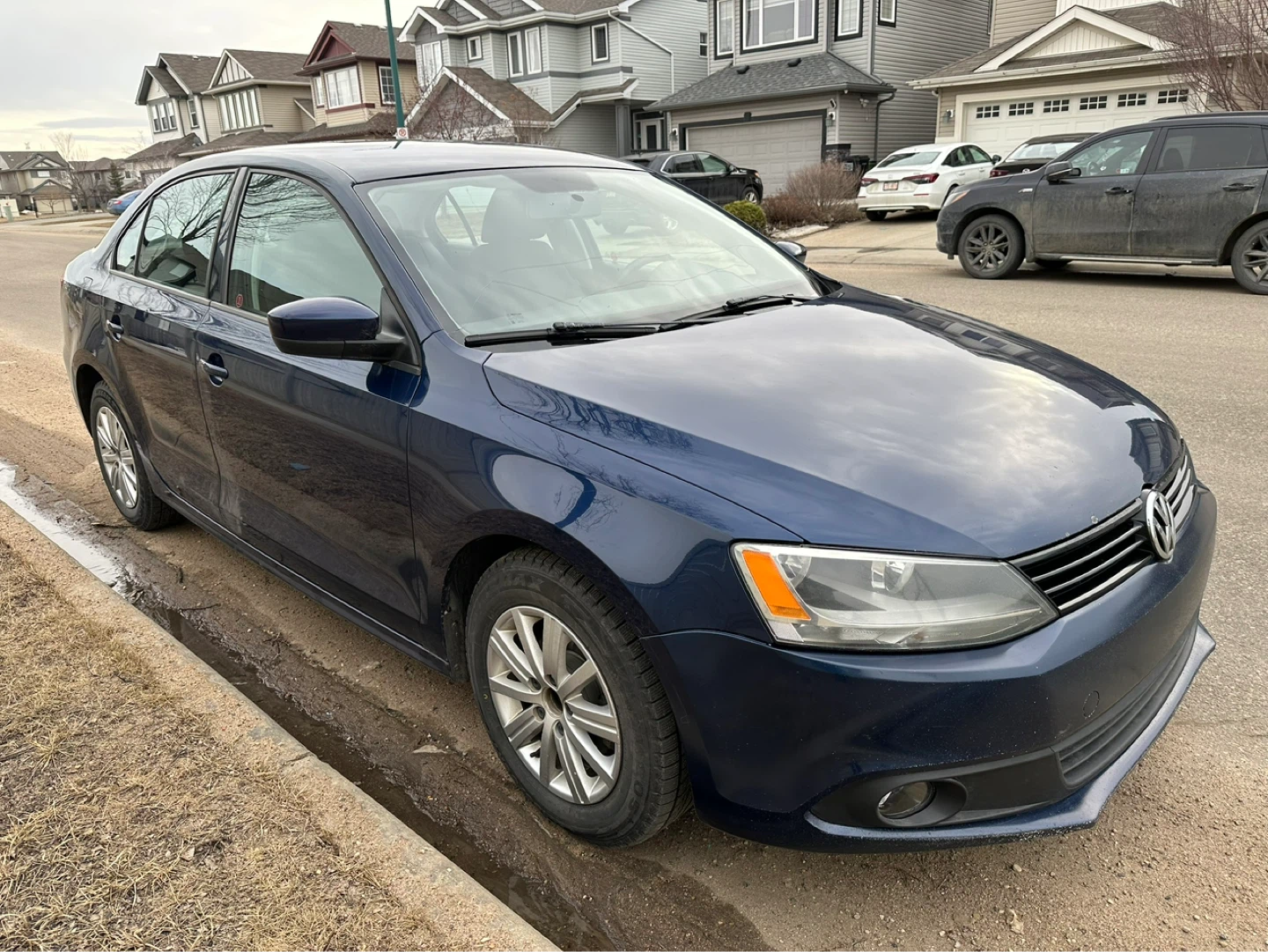 2011 Volkswagen Jetta 2.0L FWD For Sale.
