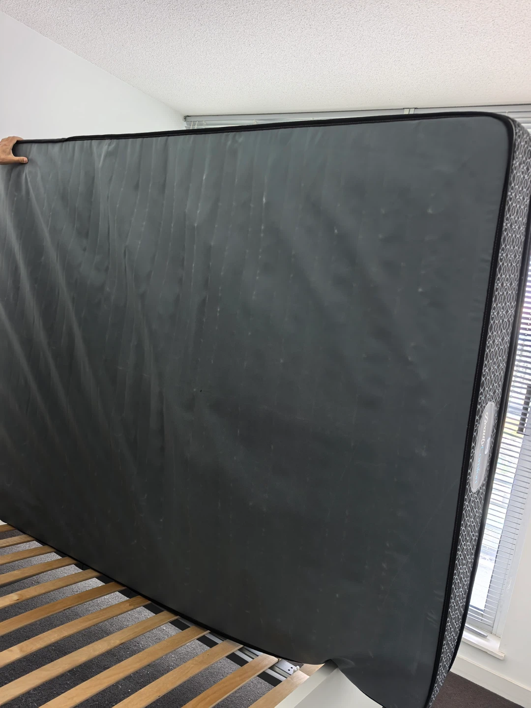 Queen bed set: IKEA frame+Sleep Country mattress - photo 5