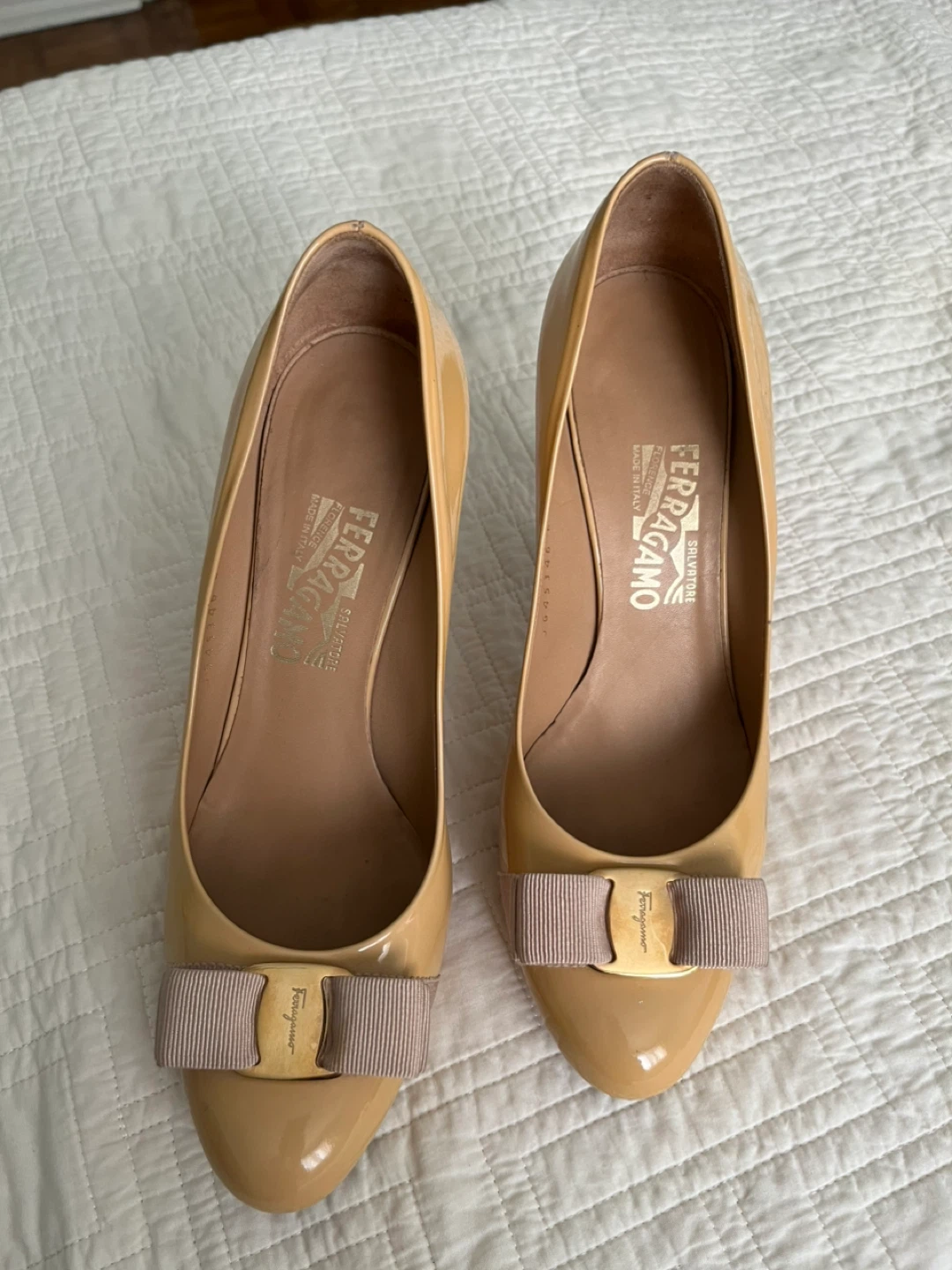 Salvatore Ferragamo Patent Leather Bow Heels - Beige