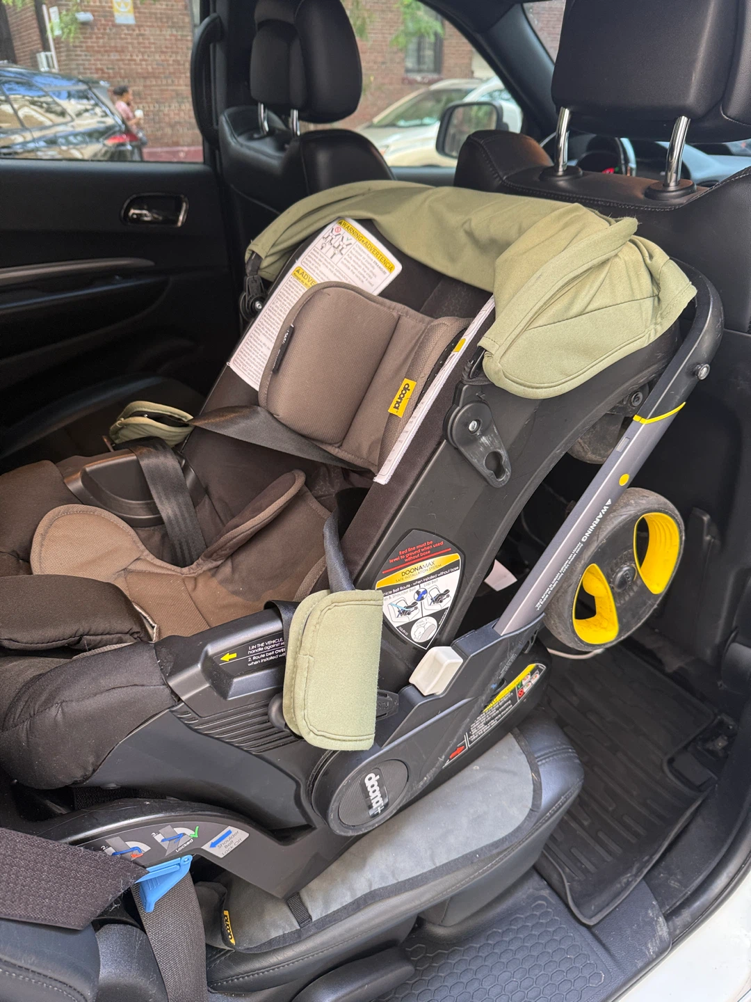 Doona Infant Car Seat and Stroller - green - photo 2