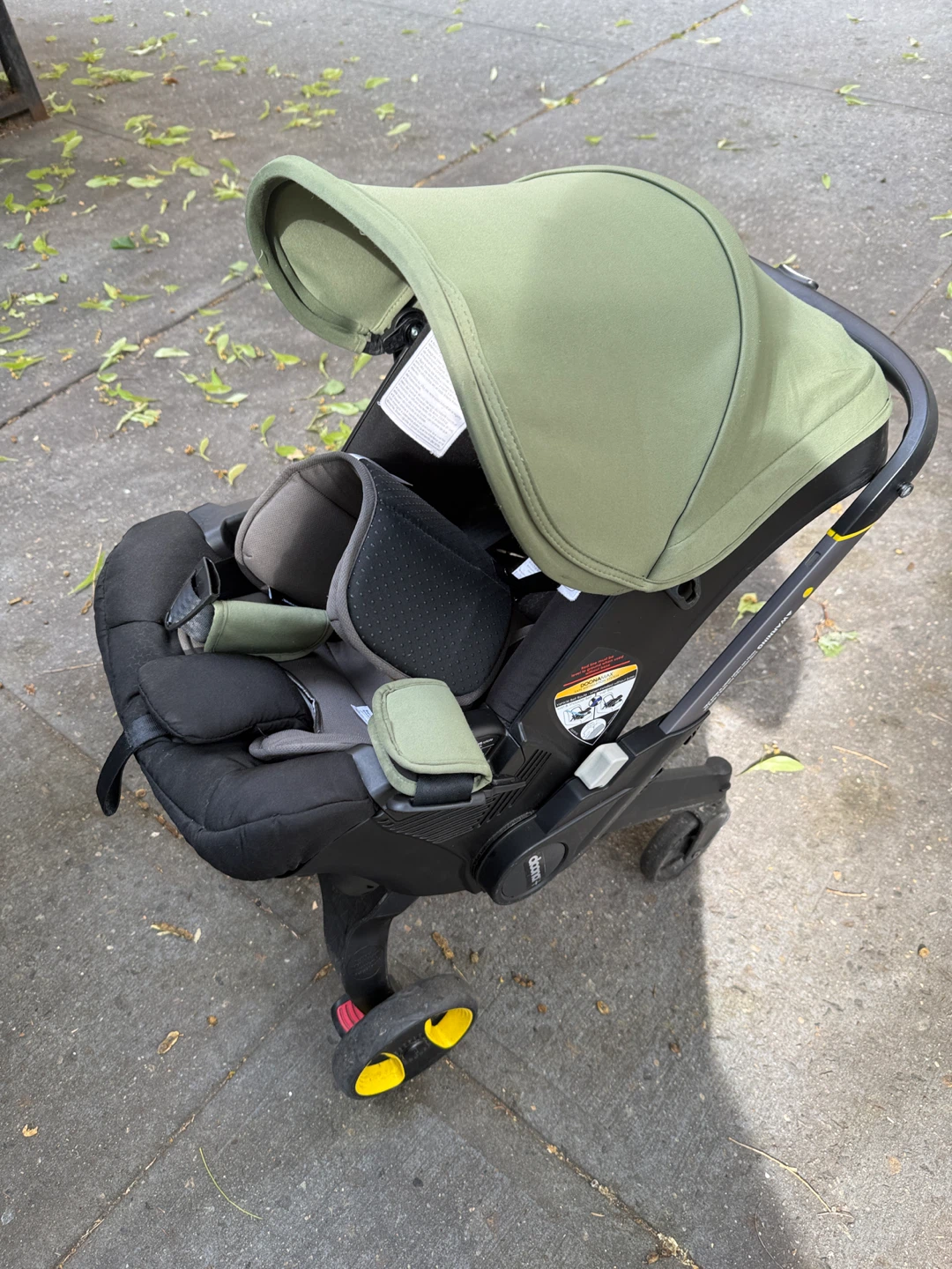 Doona Infant Car Seat and Stroller - green - photo 4
