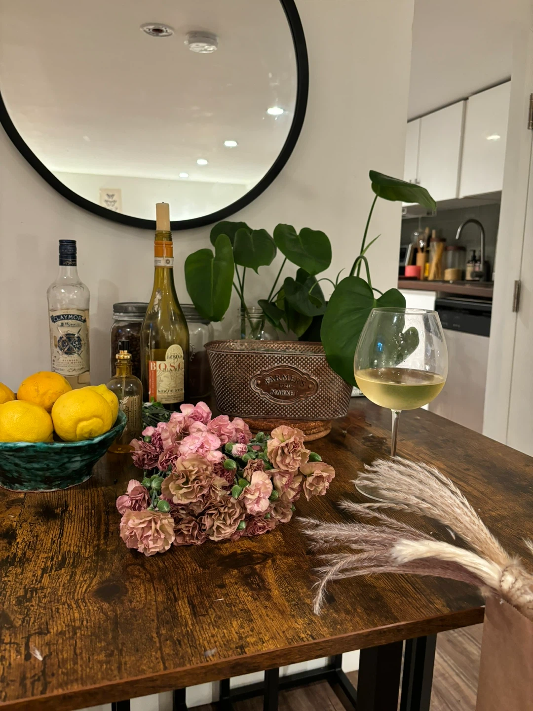 Wood Dining Table with 4 Stools - photo 4