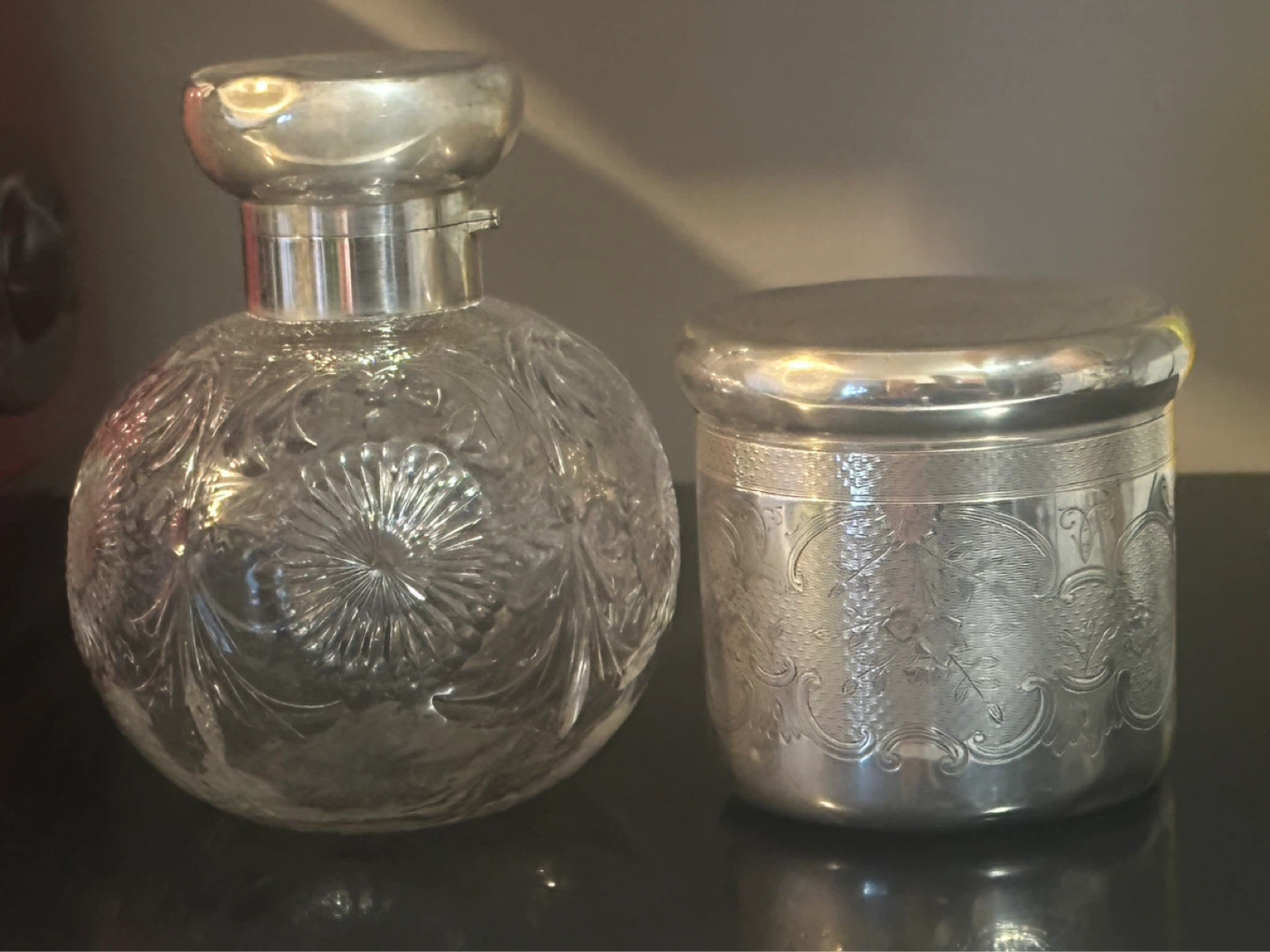 Goldsmiths&Silversmiths Co Edwardian Sterling Vanity Jars