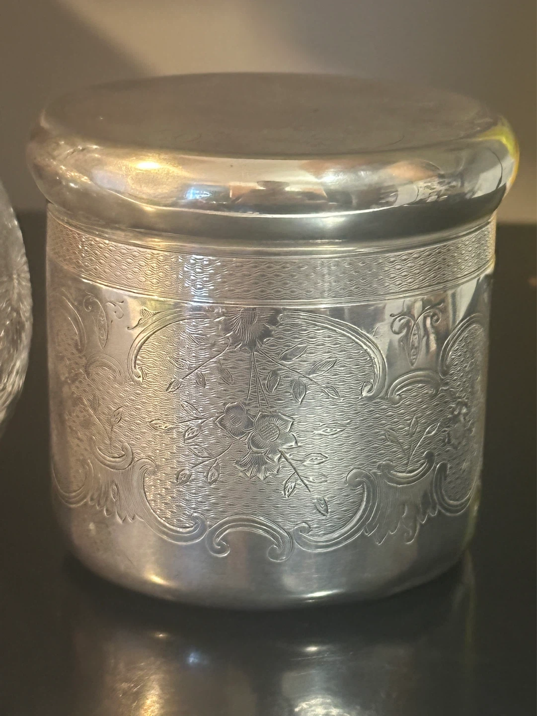 Goldsmiths&Silversmiths Co Edwardian Sterling Vanity Jars - photo 2