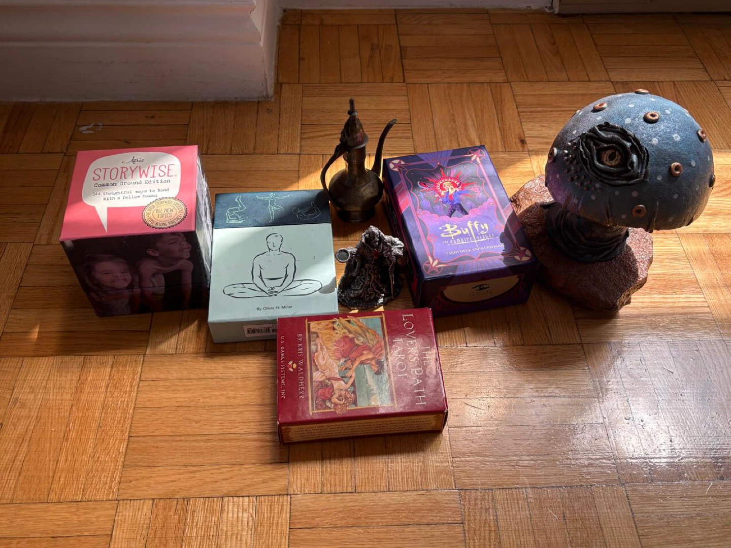 Buffy the Vampire Slayer Tarot Deck and Guidebook - photo 3