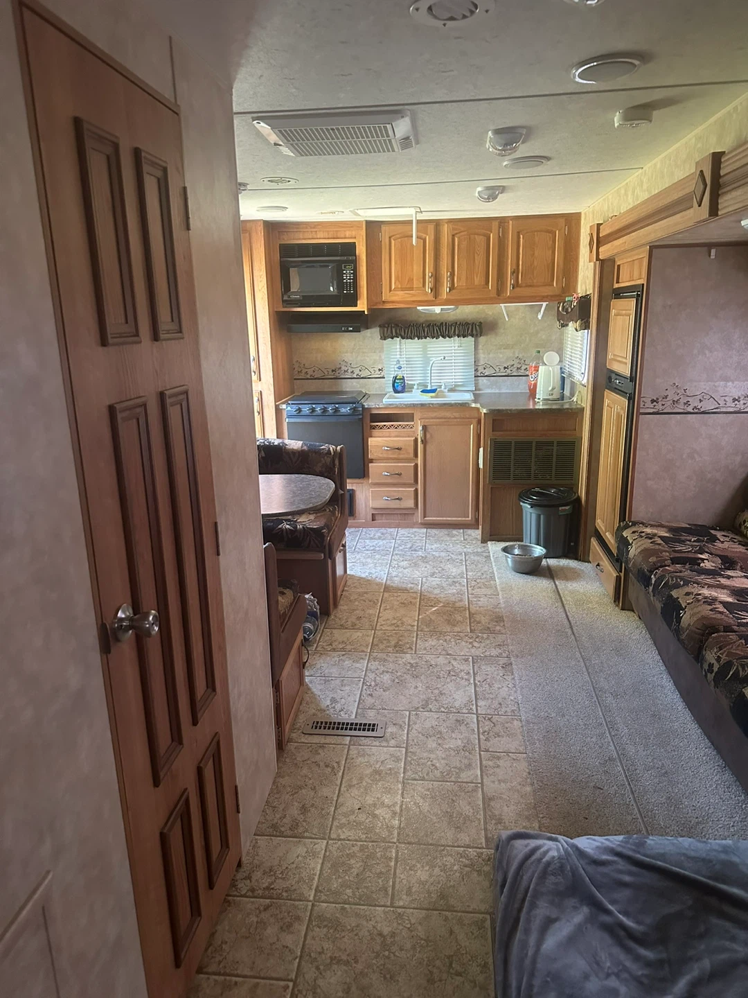 FOR SALE – 2010 Jayco Eagle 256 RKS Super Lite (25 ft) - photo 5