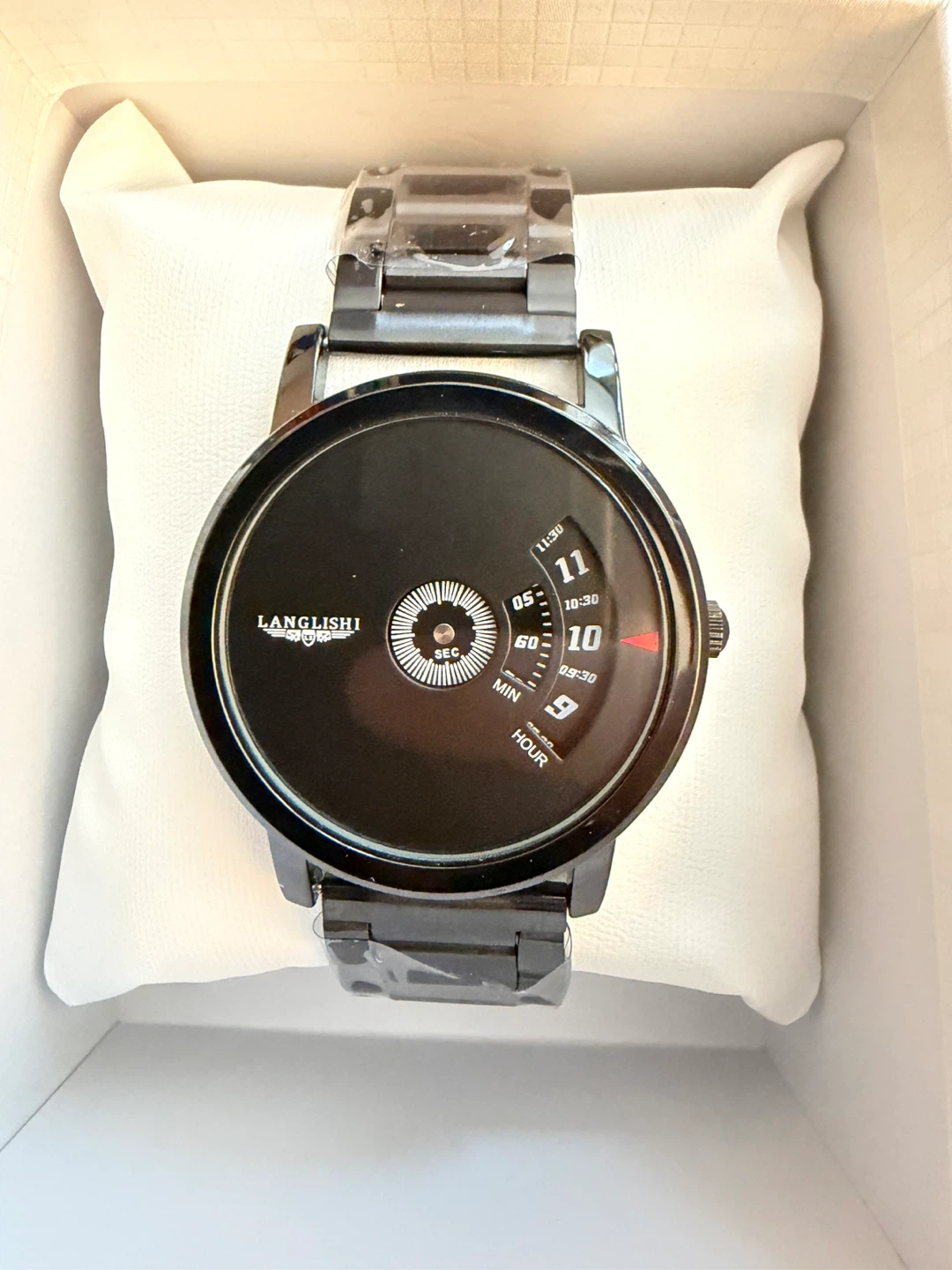 Brand new quartz watch
