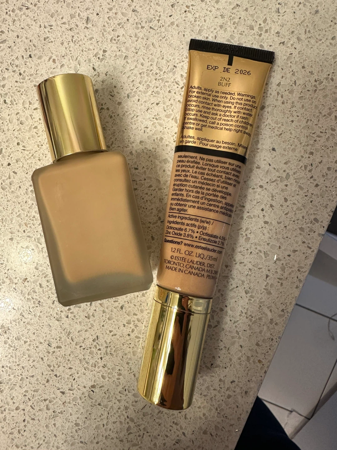 Estée Lauder Double Wear & Futurist Hydra Rescue Foundations - photo 2