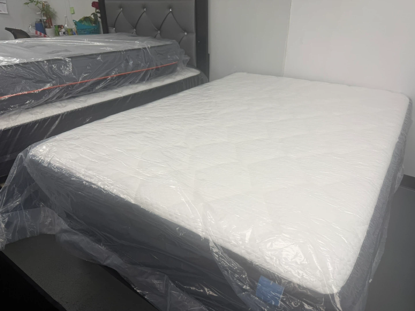 Full Size Mattress in enrollado