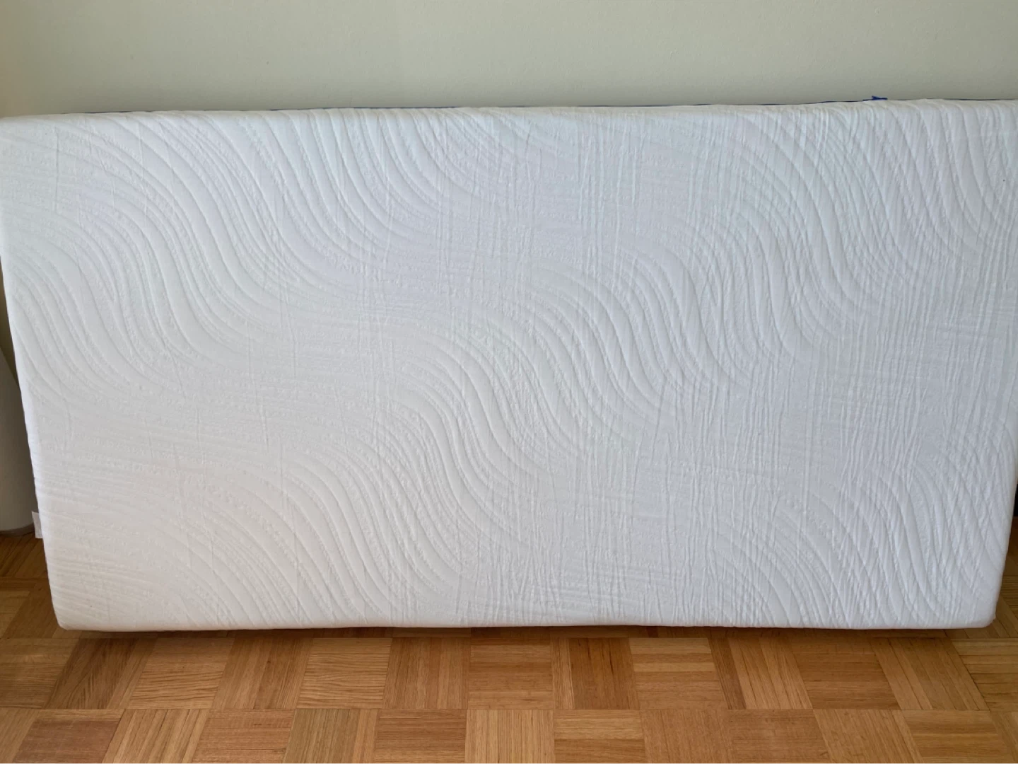 New twin memory foam 8” mattress - photo 2