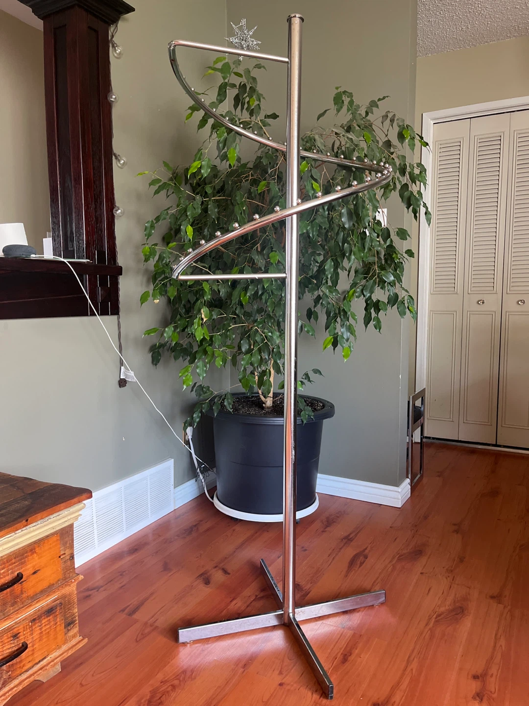 Spiral Garment Rack