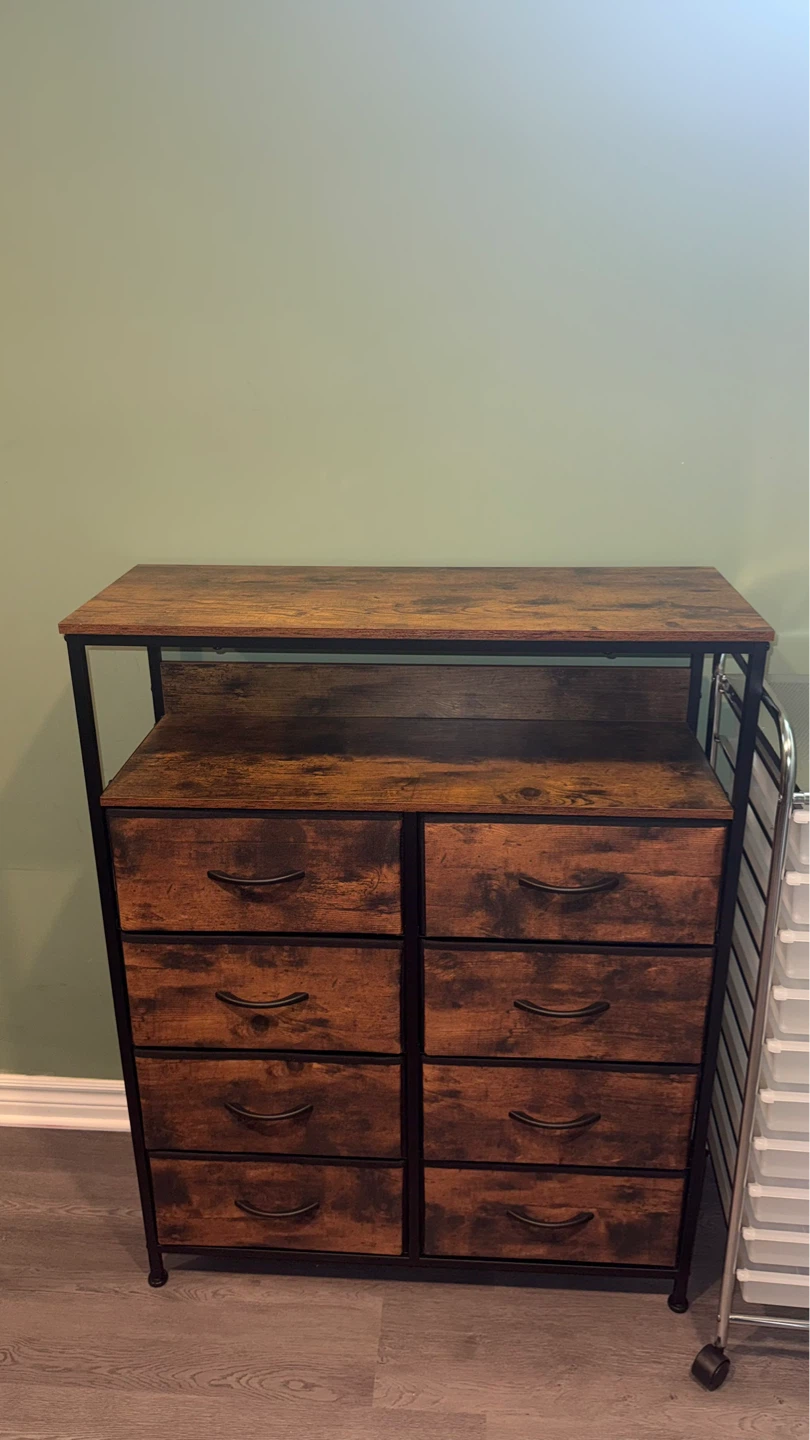 Dresser with 8 Drawers
