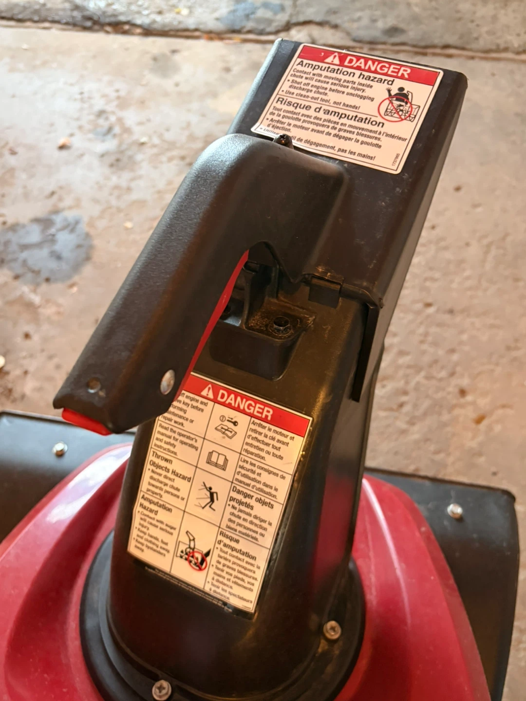 1-Stage Snow Blower - 208 cc - 22” - Red - photo 4