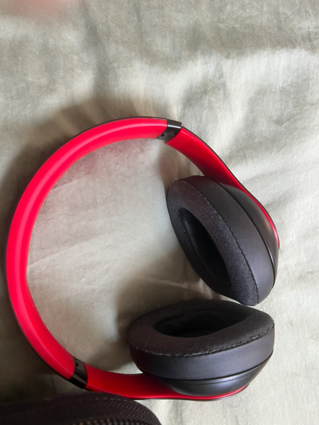 Beats Solo HD Headphones Red/Black - photo 4
