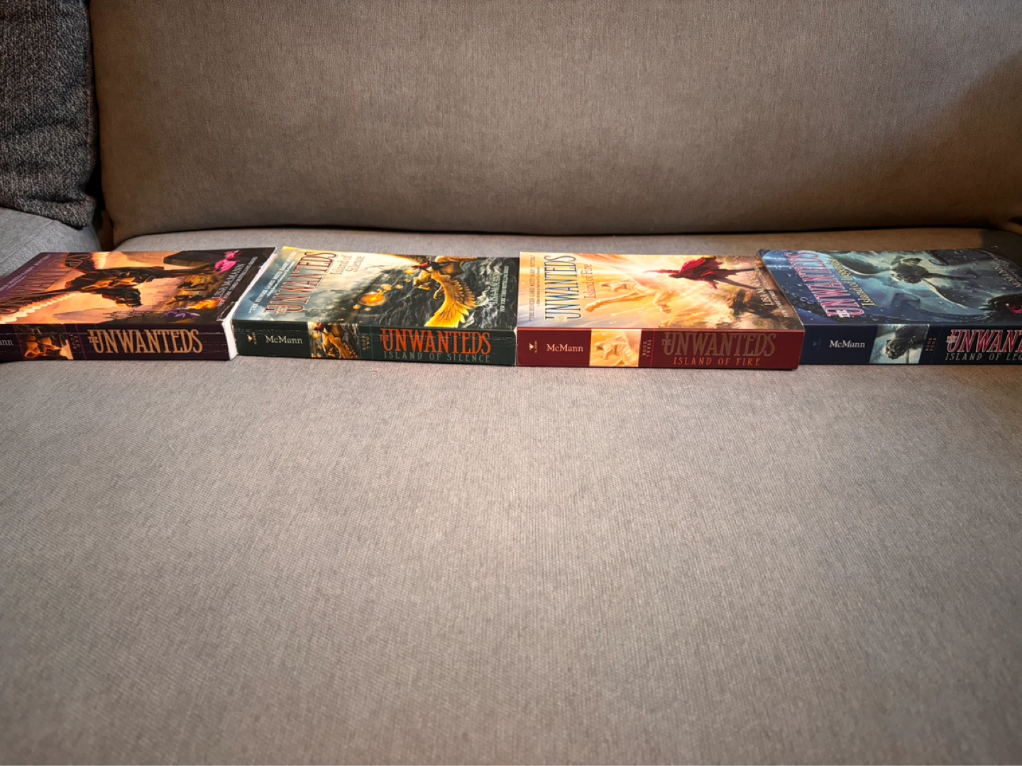The Unwanteds Books 1-4 Series by Lisa McMann - photo 3