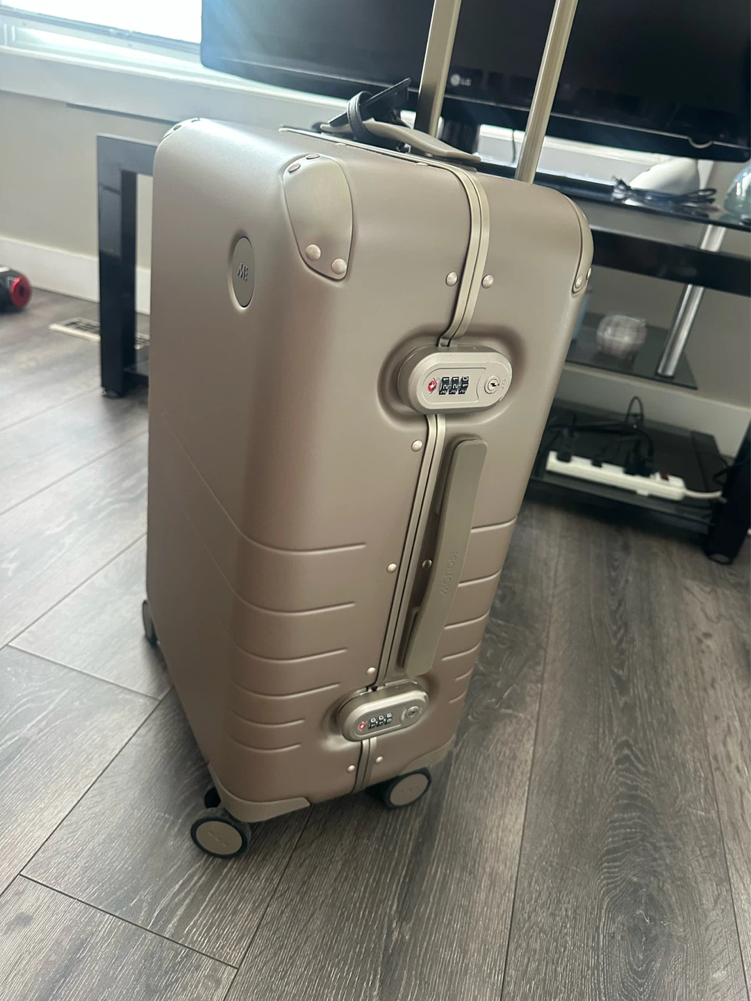 Hybrid Monos Carry-On Luggage with dust bag and leather Tag