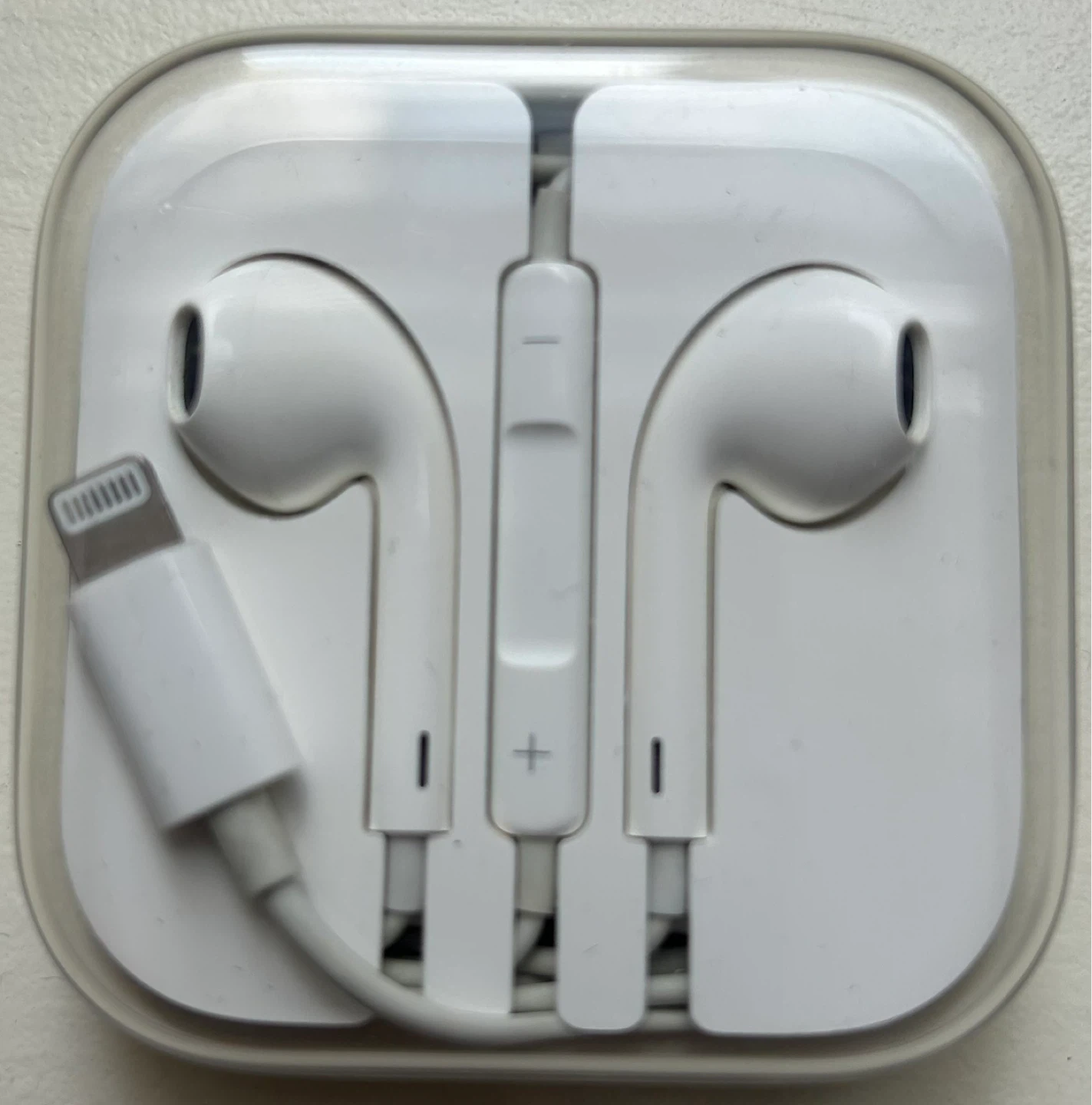 Apple EarPods with Lightning Connector